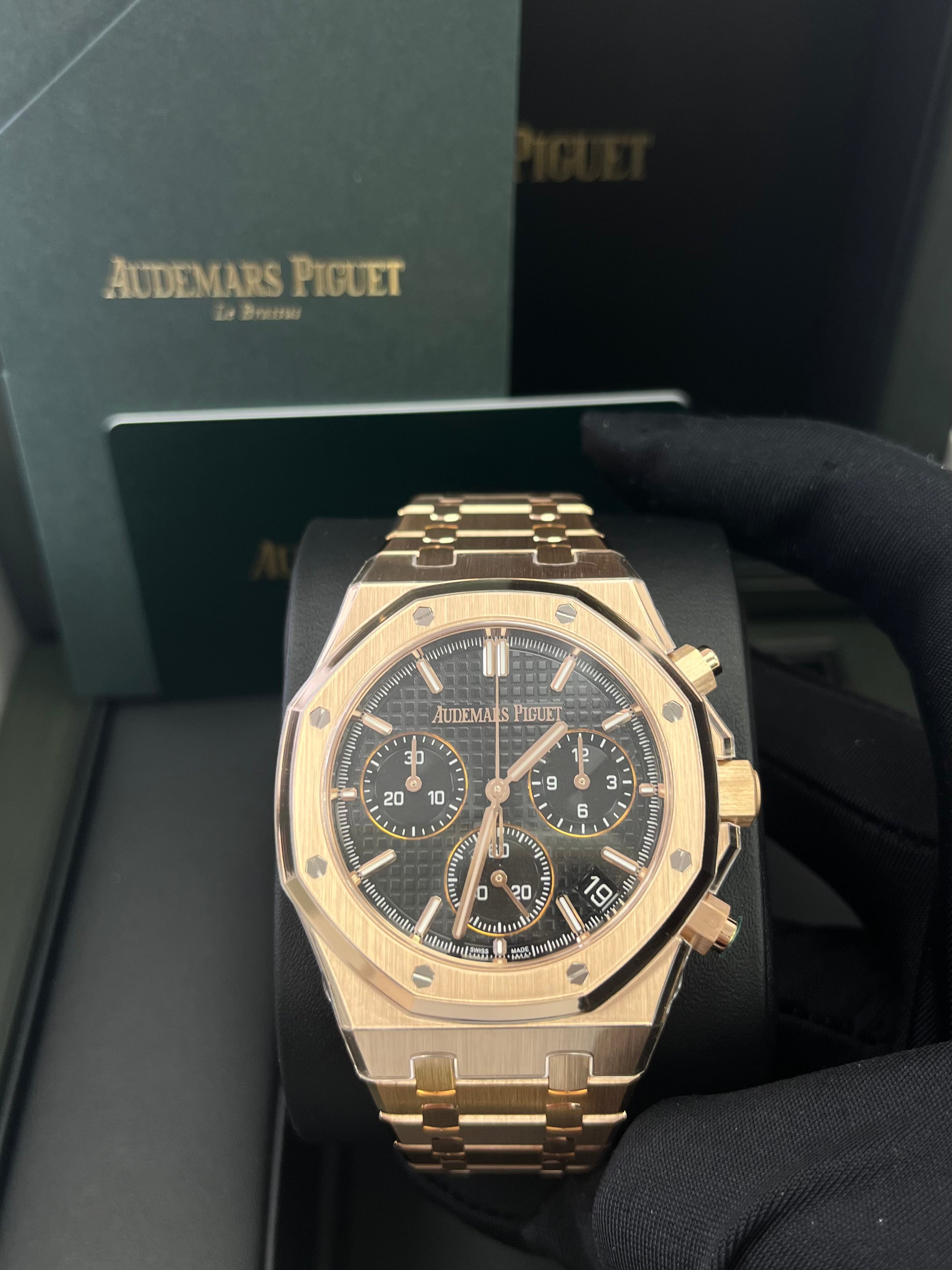 Audemars Piguet Royal Oak Chronograph 26240OR.OO.1320OR.06 - Luxury Men's Watch with Black Dial, 18K Rose Gold Case & Bracelet - Perfect for Business, Gala & Special Occasions