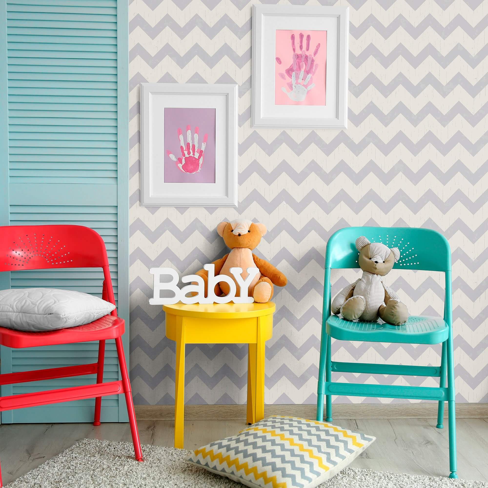 Grey Chevron Geometric Peel and Stick Removable Wallpaper 7739 - Self-Adhesive Decorative Wall Covering for Bedroom, Living Room, Nursery & Office Decor