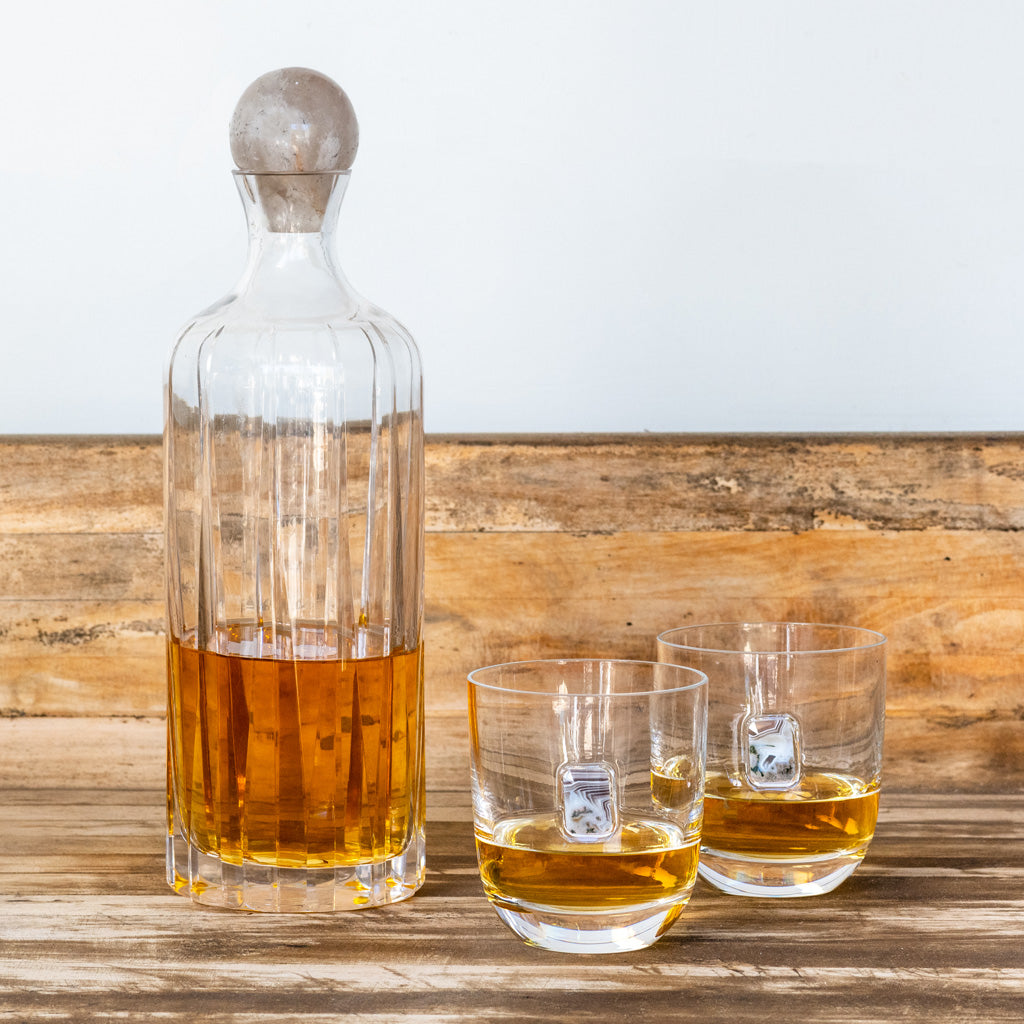 Premium Liquor Decanter Set - Elegant Glass Whiskey Decanter with Aerator Spout & Stopper - Perfect for Bourbon, Scotch, Rum & Wine - Ideal for Home Bars, Gifts & Entertaining
