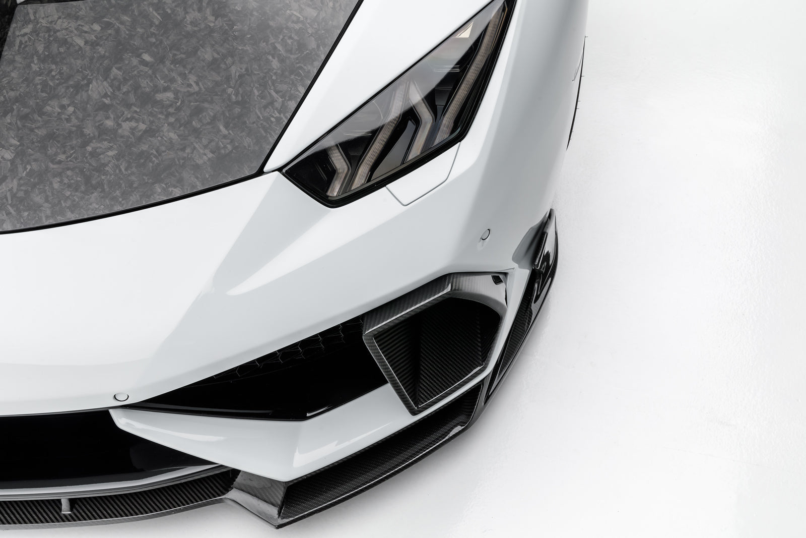 Lamborghini Huracan 610-4 Mondiale Edizione Aero Program - High-Performance Sports Car for Racing & Luxury Driving Experience