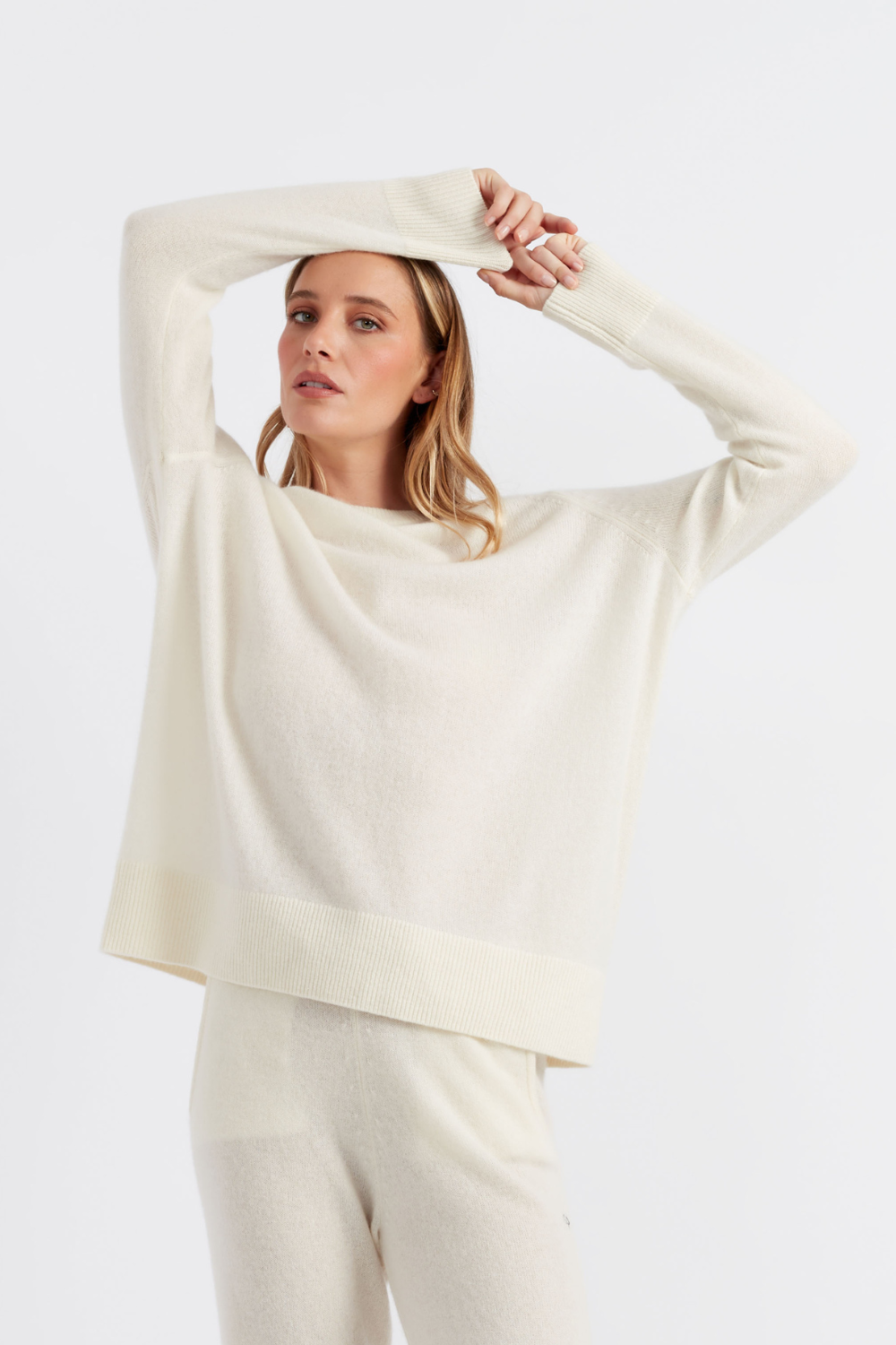 Soft & Cozy Cream Cloud Cashmere Slouchy Sweater for Women | Warm Oversized Pullover | Perfect for Fall & Winter Layering, Casual Outfits & Relaxing at Home