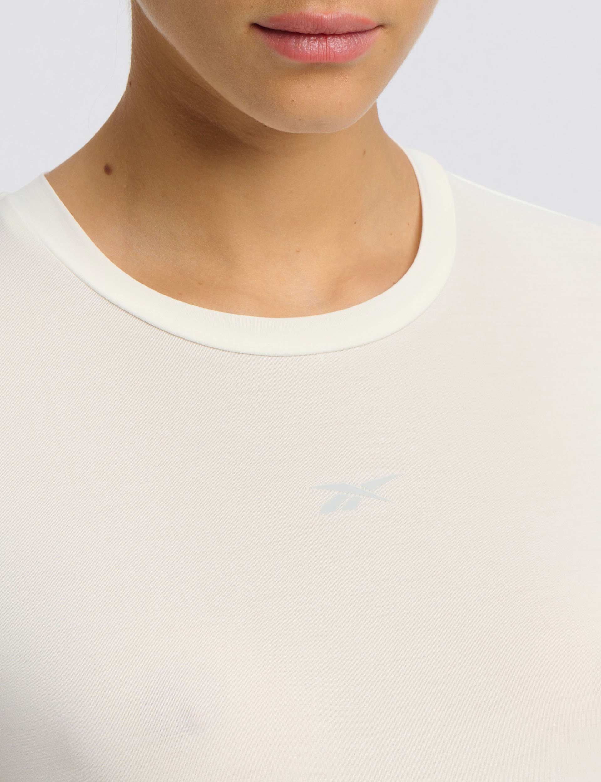 RBK Chill Athletic T-Shirt for Men - Breathable Moisture-Wicking Workout Shirt - Lightweight Performance Tee for Running, Gym & Sports (Chalk)