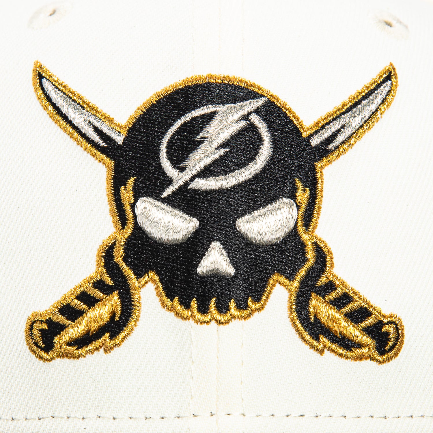 New Era 59Fifty Tampa Bay Lightning Snapback Hat - White & Black NHL Baseball Cap for Men & Women | Perfect for Sports Fans, Game Day & Streetwear Fashion