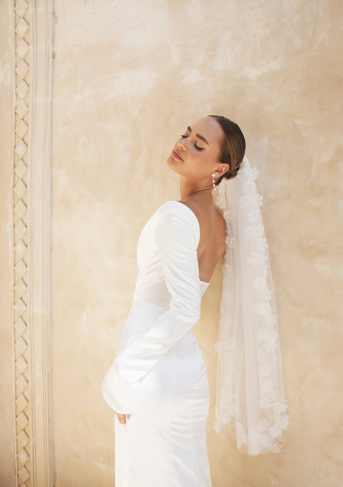 Lola Knight Marigold Ivory Flower Wedding Veil - Elegant Bridal Accessory for Wedding Ceremony, Bridal Shower & Romantic Photos