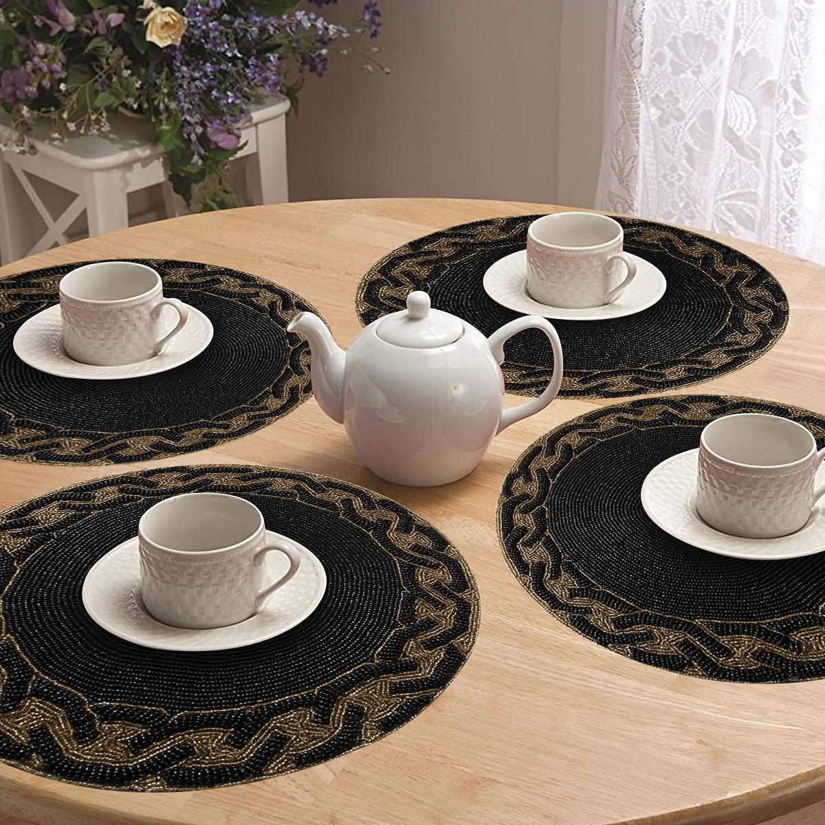 Decozen 14-Inch Round Beaded Placemats Set of 2 - Heat Resistant Charger Plates for Dining Table Decor, Valentine's Day, Weddings, Kitchen & Office - Black Gold Home Decor for Elegant Dinner Parties & Holiday Gatherings
