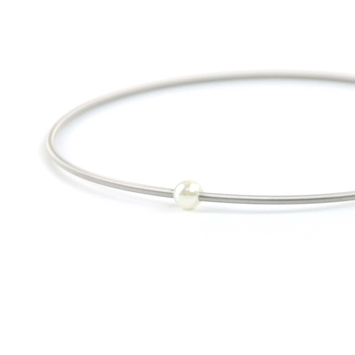 40 Pack Stainless Steel Guitar String Coil Bracelets - 4mm White Pearl Layered Stackable Bangles for Women, Flexible Adjustable Wristbands for Music Lovers, Boho Fashion Jewelry Gift for Concerts & Festivals