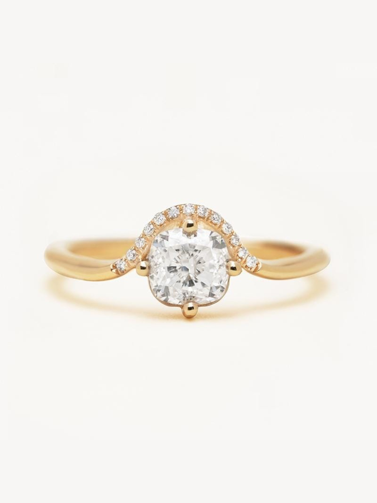 Exquisite Cushion Cut Diamond Crown Ring for Women - Elegant Wedding, Engagement & Anniversary Jewelry Gift - Perfect for Bridal, Party & Special Occasions