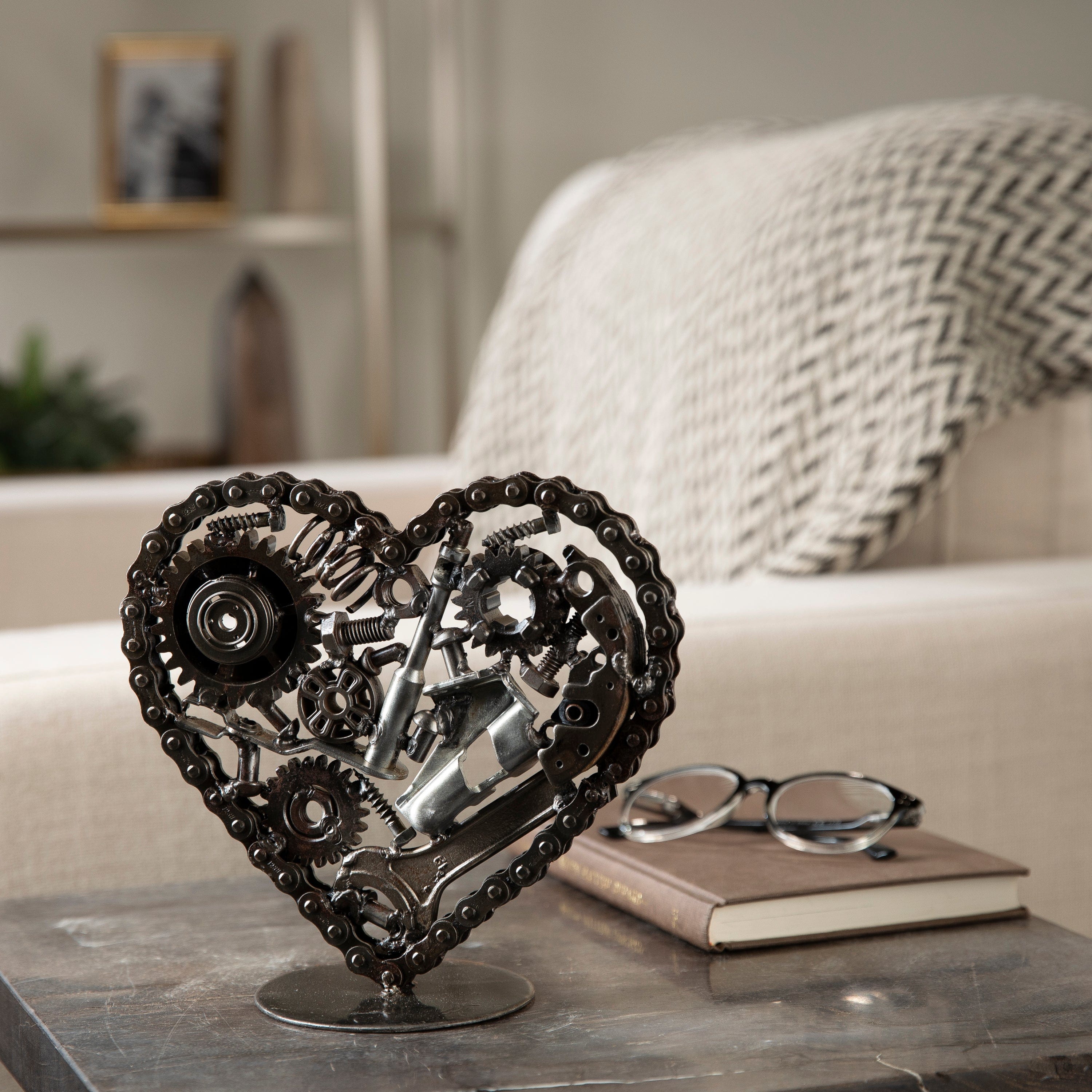 8 Heart Recycled Metal Wall Art - Handmade Rustic Home Decor for Living Room, Bedroom, or Garden - Perfect Gift for Valentine's Day, Anniversary & Housewarming