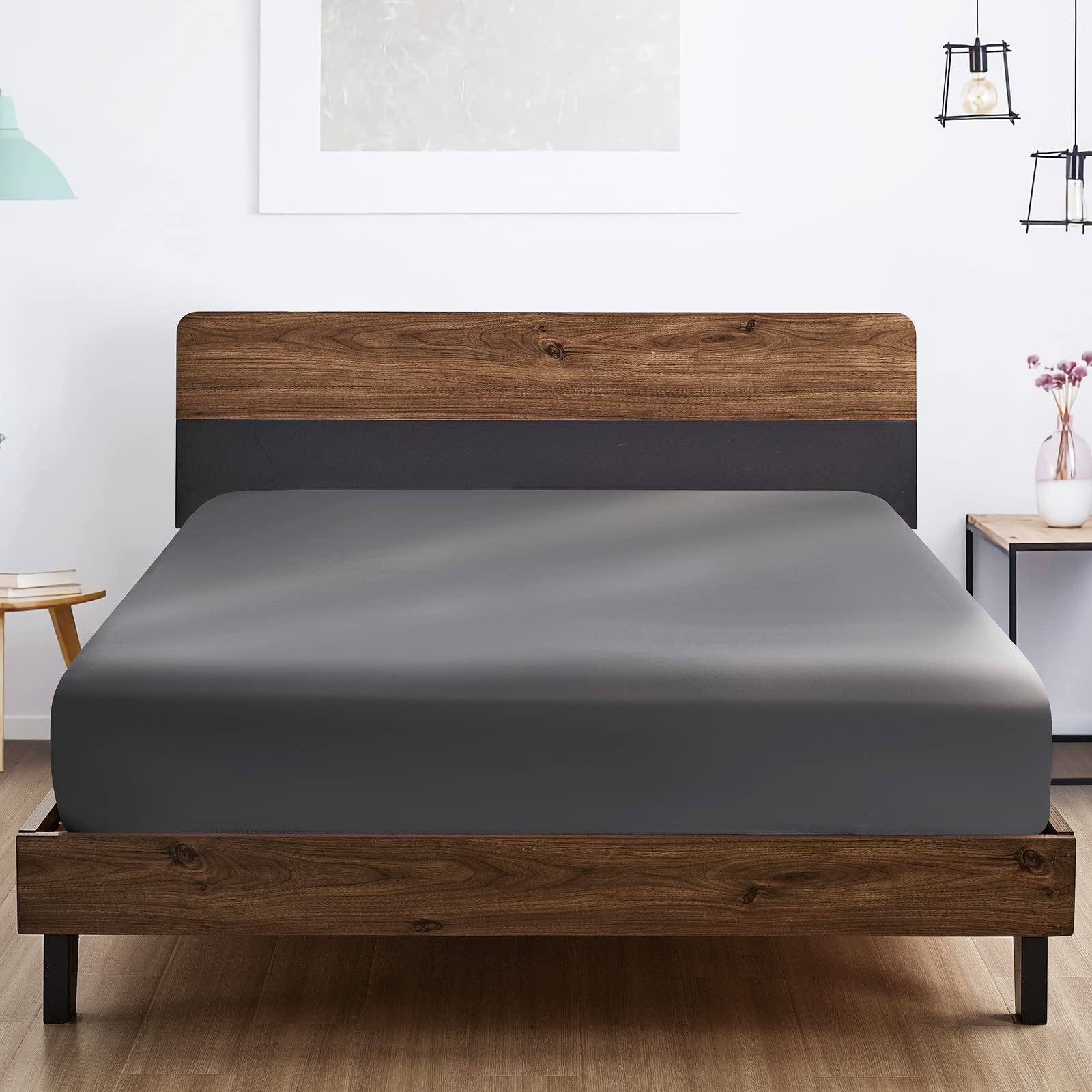 Premium King Size Fitted Sheet - Hotel Quality Deep Pocket Cooling Bed Sheet - Ultra Soft Brushed Microfiber - Breathable & Wrinkle Resistant - Perfect for King Beds (Dark Grey) - Ideal for Home, Hotel & Guest Room Comfort