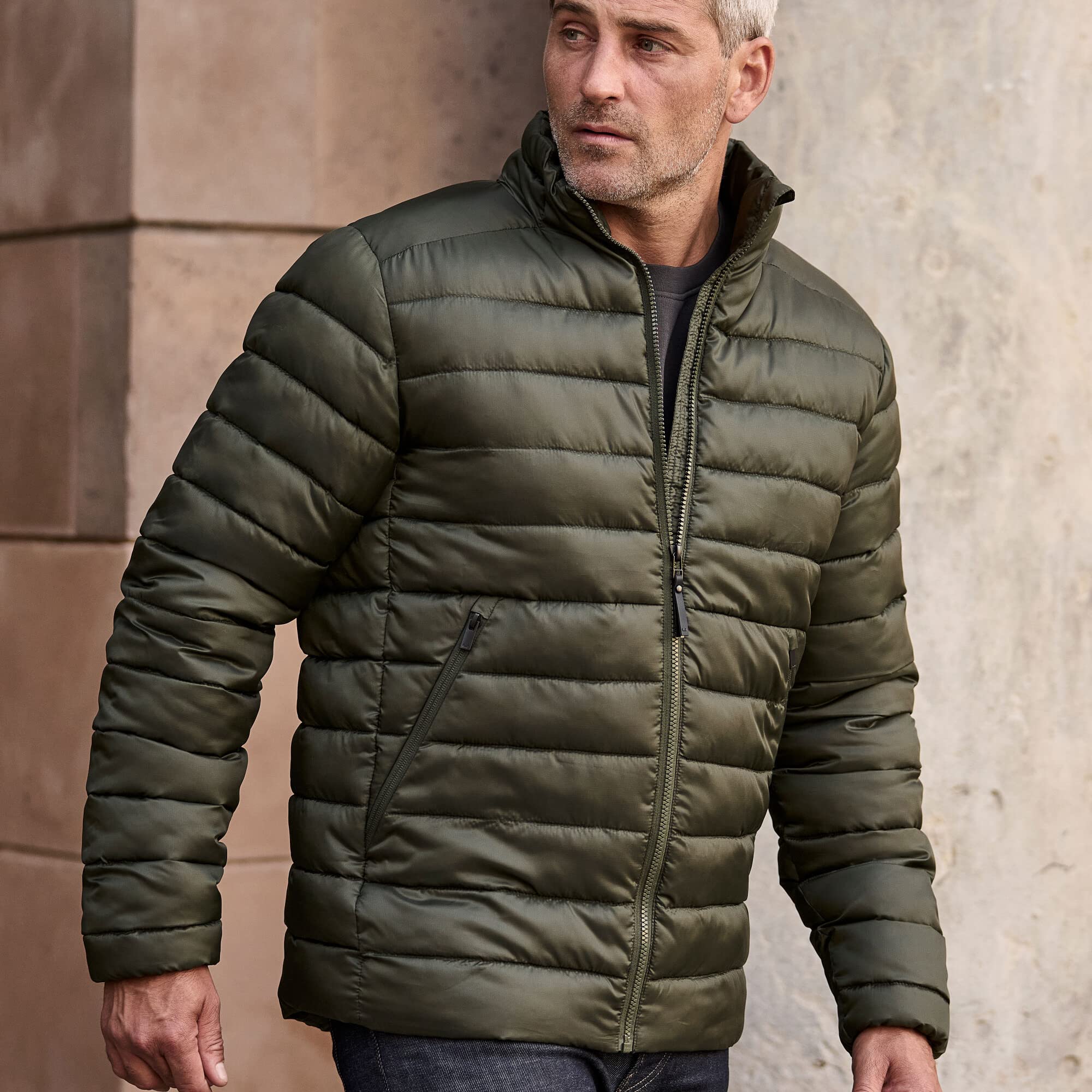 Unisex Lightweight Recycled Padded Jacket for Men & Women - Perfect for Outdoor Activities, Hiking, and Casual Wear