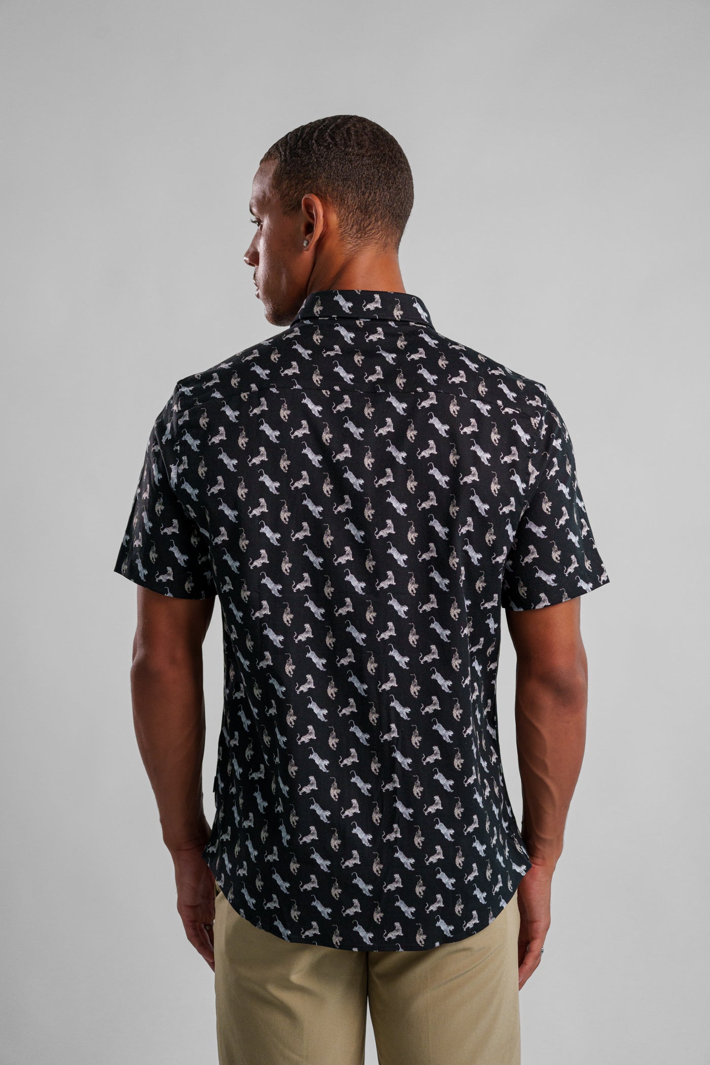 Big Cat Short Sleeve Shirt for Men - Stylish Casual Summer T-Shirt with Animal Print - Perfect for Outdoor Adventures, Parties & Everyday Wear