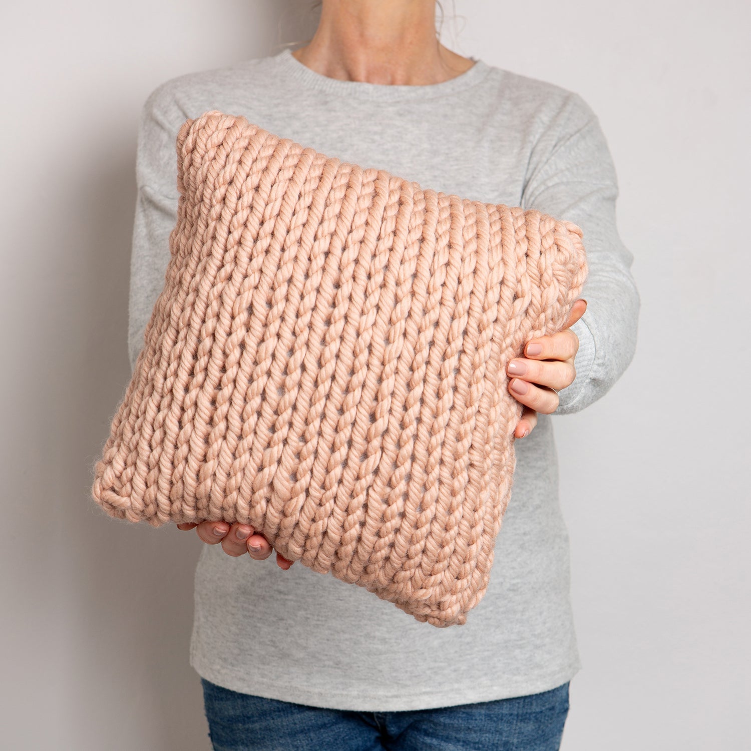 2 in 1 Beginner Knitting Kit - Cuddle Up Cushion & Cozy Throw Blanket Pattern Set | DIY Home Decor & Gift Idea for Craft Lovers