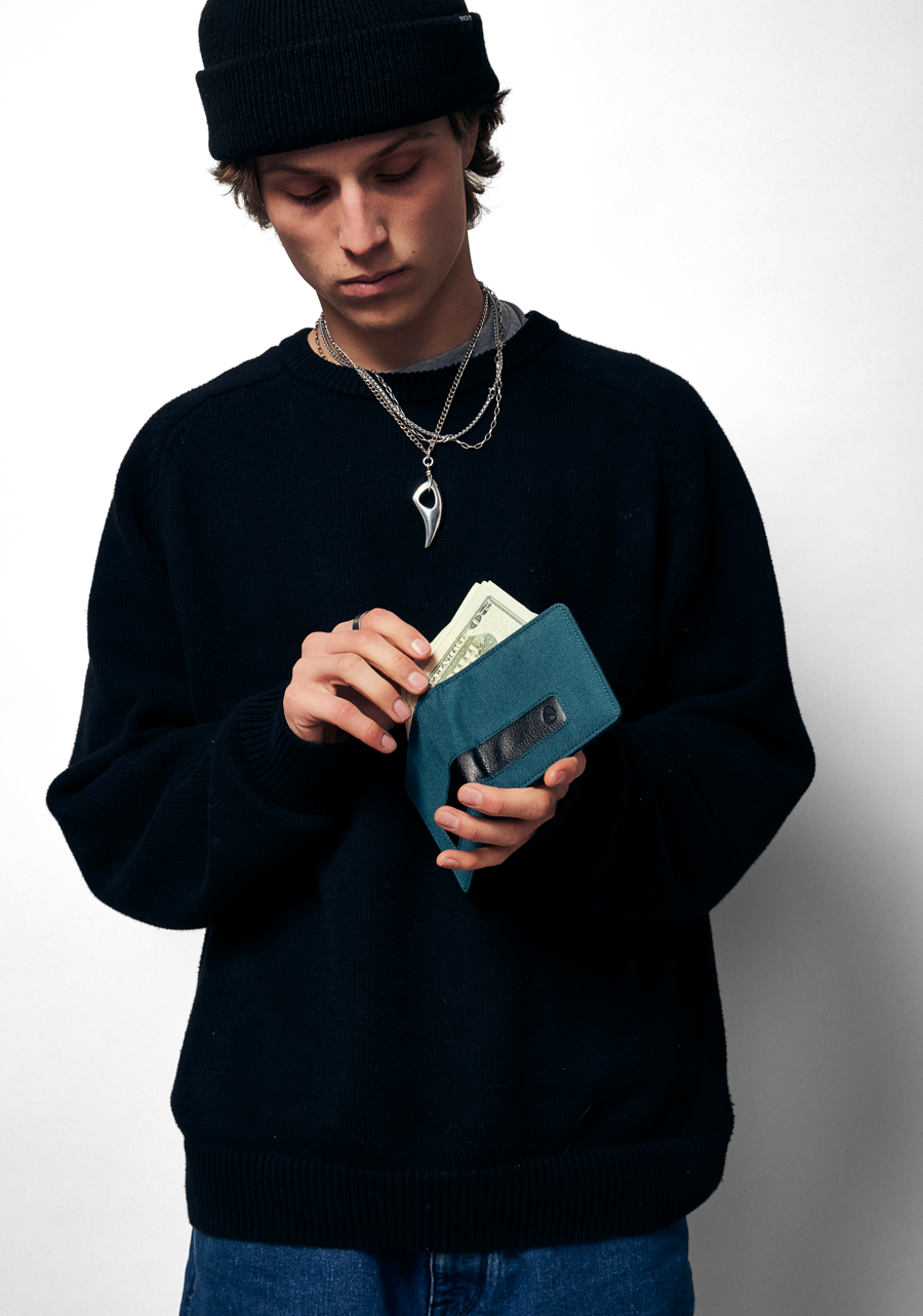 Showoff Wallet II - Slim RFID Blocking Oceanic Blue Leather Wallet for Men - Perfect for Travel, Business & Everyday Use