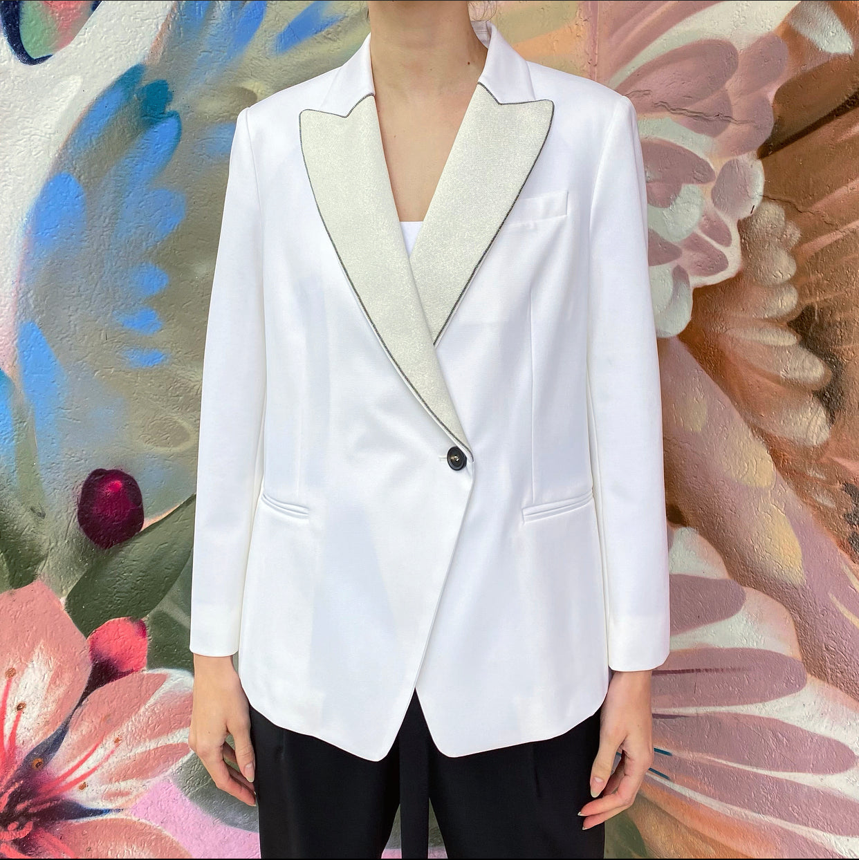 Brunello Cucinelli Ivory Tuxedo Blazer with Monili Trim - Size IT44 / US 8 - Perfect for Weddings, Gala Events & Formal Occasions