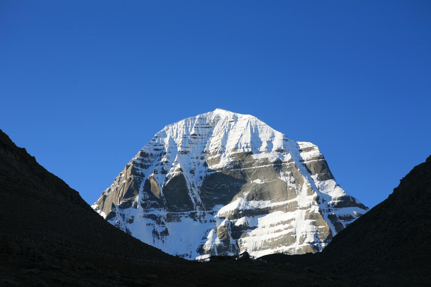 Wallmonkeys Kailash Mountain Peel and Stick Wall Decal - 18 x 12 Inches - Removable Wall Art for Home, Office & Nursery Decor - Perfect for Living Room, Bedroom or Kids Room
