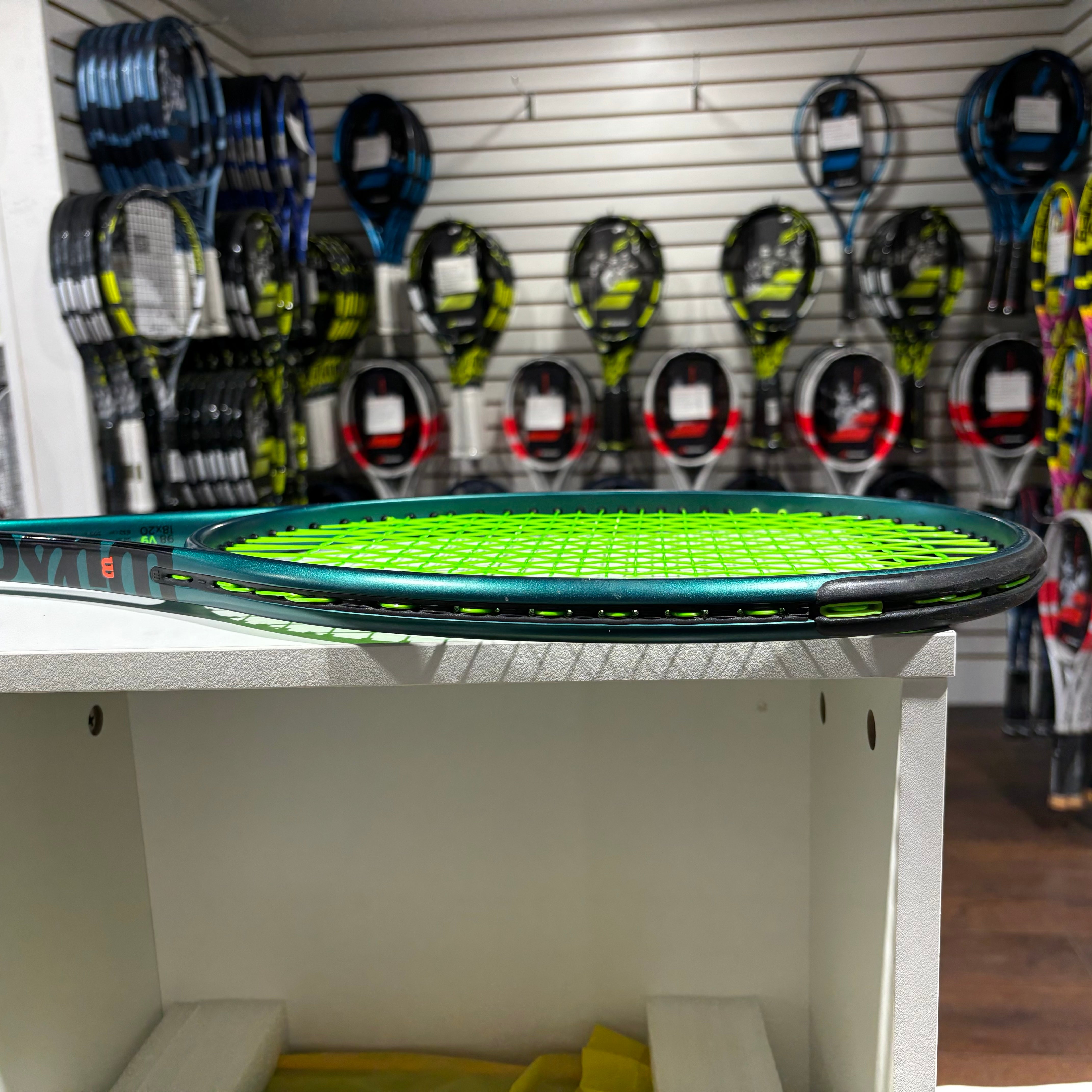 Wilson Blade 98 V9 Tennis Racket | 18x20 String Pattern | Grip Size 4 3/8 | Used (8/10 Condition) | Model 0422 3 | Perfect for Competitive Play & Training Sessions