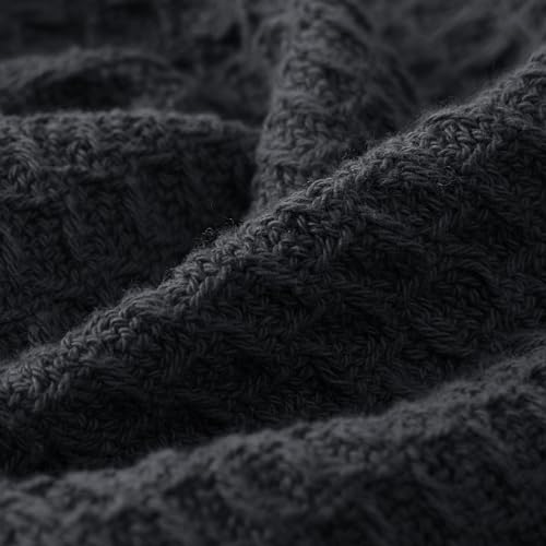 04 - Black