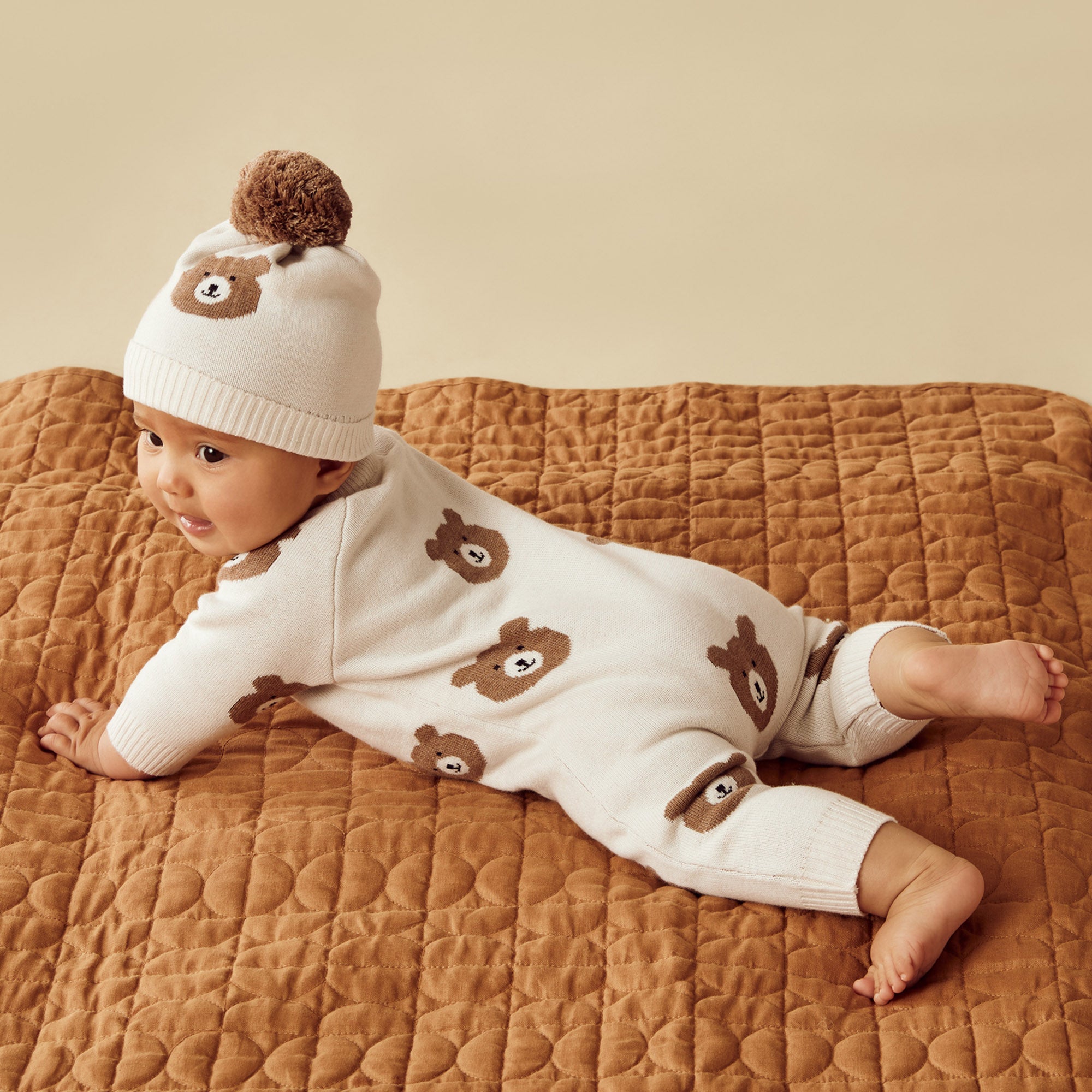 Beary Cute Organic Cotton Knitted Jacquard Baby Grow Suit - Soft & Breathable Newborn Romper for Playtime & Photo Shoots