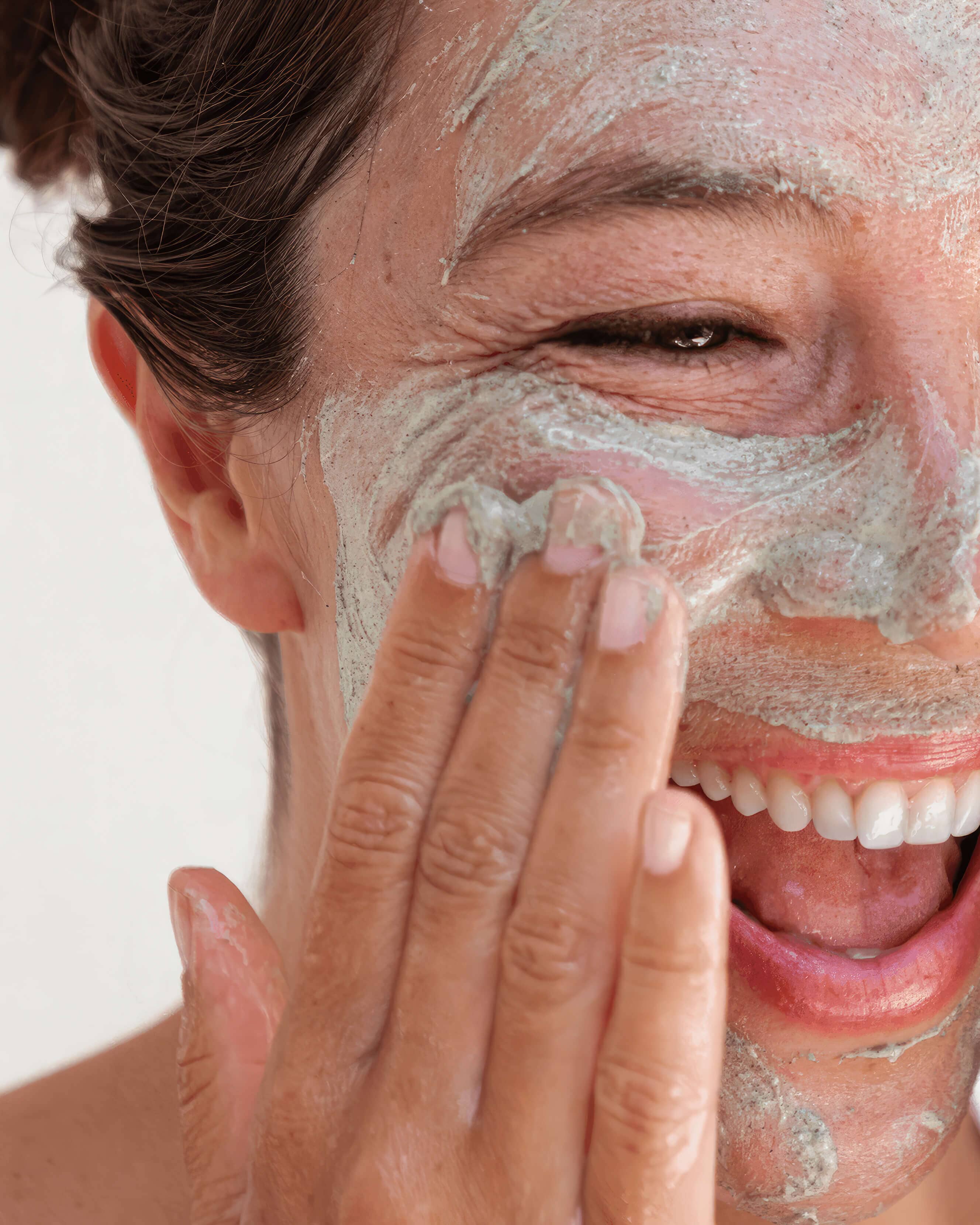 Seaglow Resurfacing Scrub - Exfoliating Face Wash for Glowing Skin | Gentle Facial Cleanser for Acne & Blackheads | Perfect for Daily Skincare Routine & Spa Night