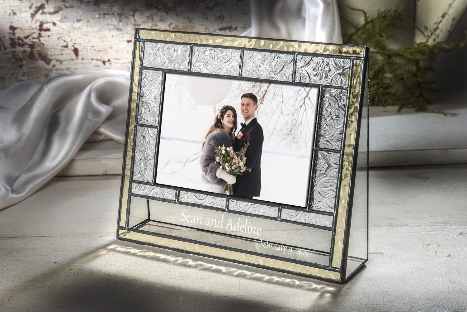 Personalized Engraved Glass Wedding Picture Frame 4x6 - Romantic Couple Gift for Anniversaries & Home Decor