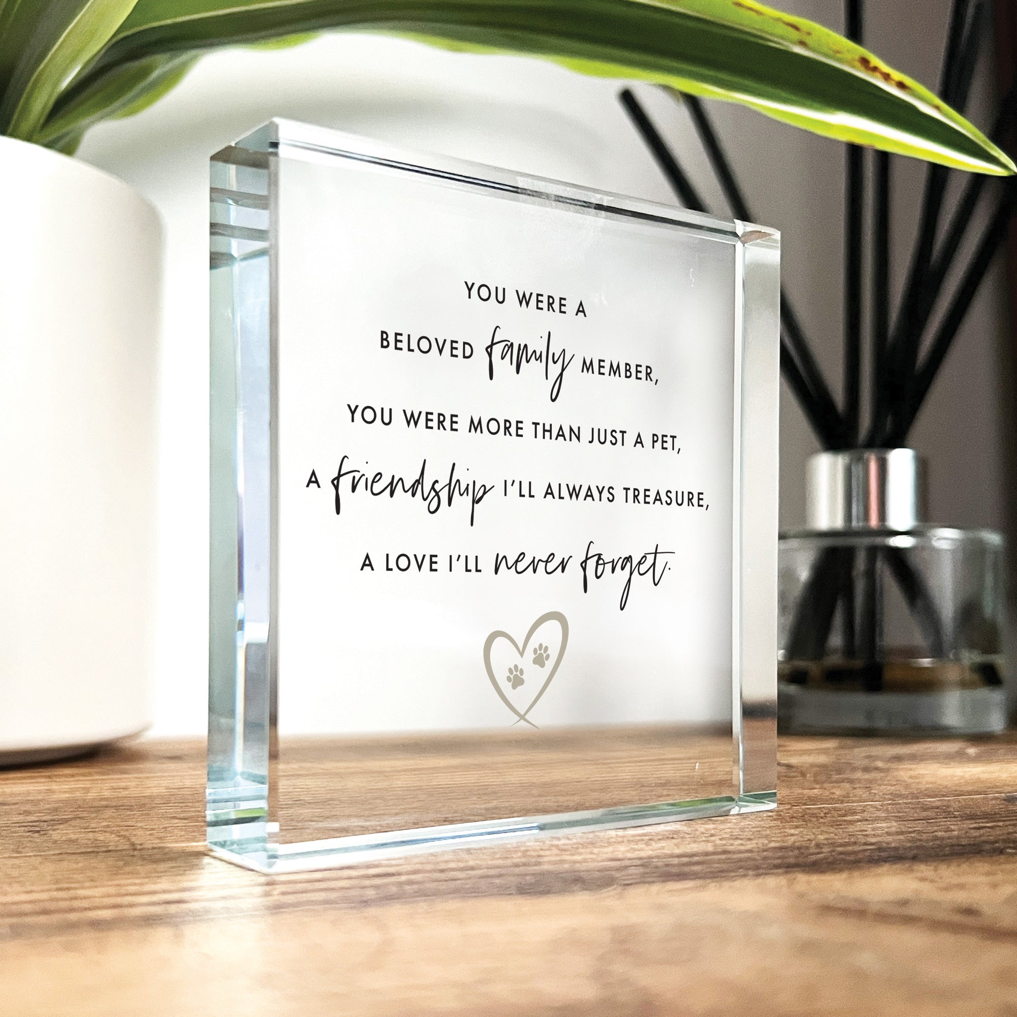 Personalized Pet Memorial Crystal Keepsake - Engraved Photo & Name - Heartfelt Tribute for Beloved Dogs, Cats & Pets - Perfect for Pet Loss Gifts, Memorials & Remembrance