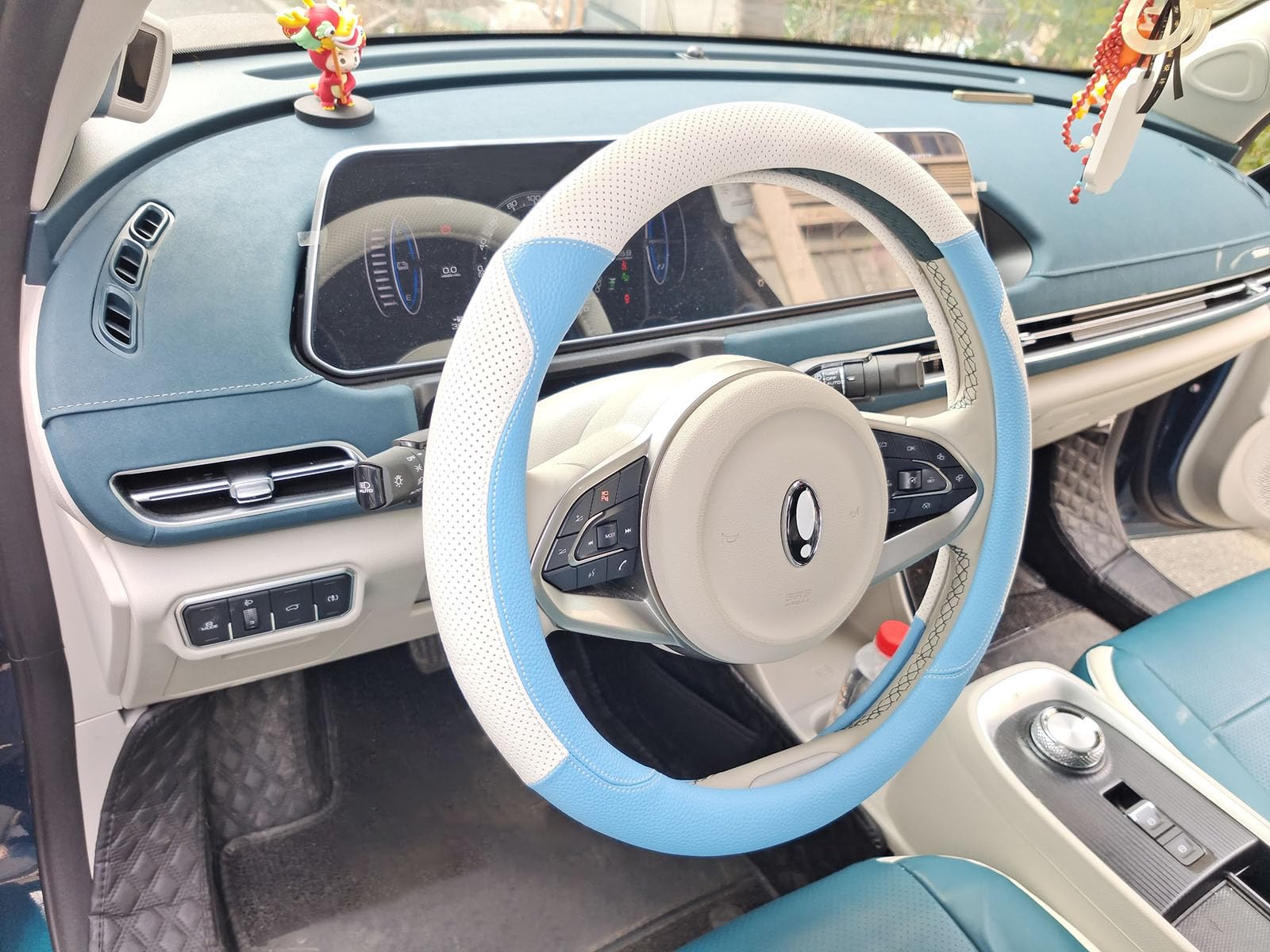 Premium Cool White & Blue Leather Steering Wheel Cover - Universal Fit for 15 Inch Wheels - Comfort Grip for Men & Women - Perfect for Summer Driving, Road Trips & Daily Commutes