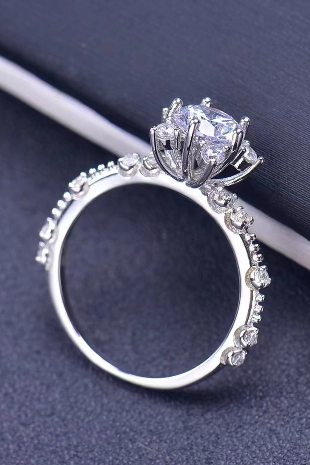 1 Carat Moissanite 6 Prong Engagement Ring - Durable & Sparkling Wedding Band for Women - Perfect for Proposals, Anniversaries, and Everyday Elegance