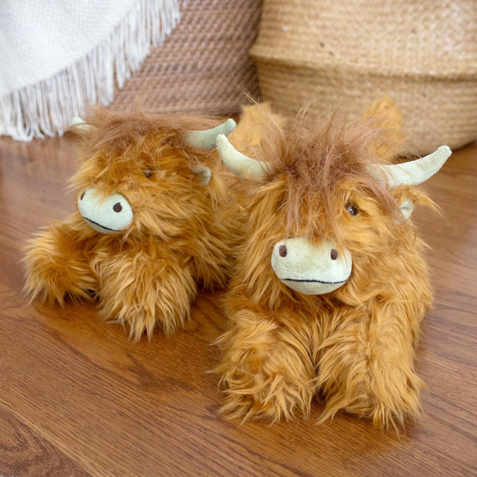 Original Highland Cattle Slippers for Women & Men - Soft Plush Highland Cow House Shoes for Adults | Cozy Indoor/Outdoor Wear for Winter, Home, and Gift Giving