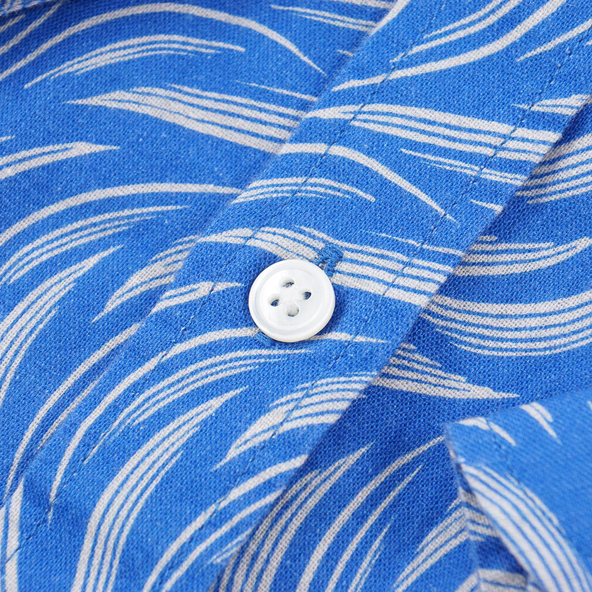 04651 / A Trip in a Bag Linen Wavy Shirt - Stylish & Comfortable Linen Shirt for Women, Perfect for Travel, Beach & Summer Outfits