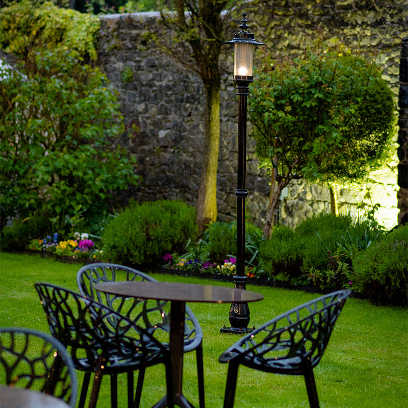 Betley 1Lt Cast Iron Lamp Post - Outdoor Garden Lighting for Pathways, Driveways & Porches