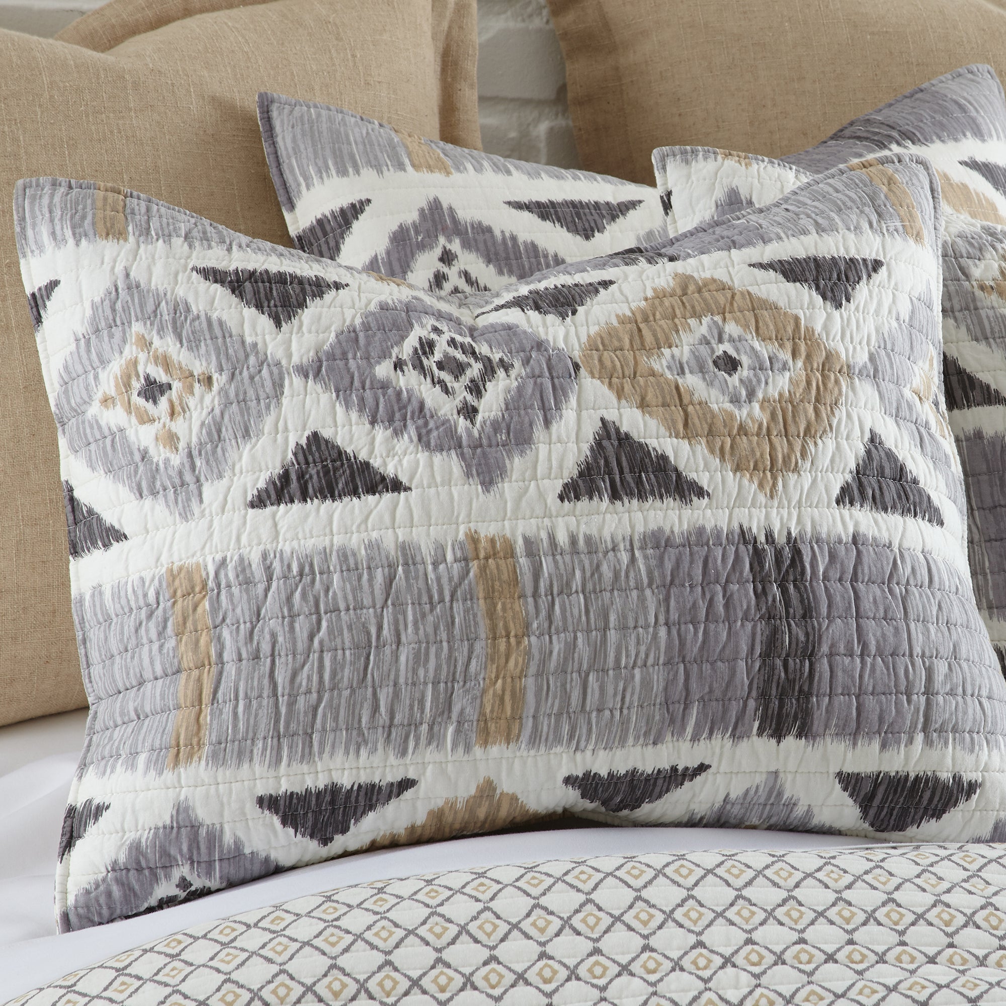 Santa Fe Quilt - Southwestern Style Bedspread, Queen Size, Reversible Design for Cozy Home Decor | Perfect for Bedroom, Living Room, or Cabin Retreat