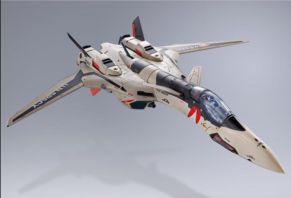 Bandai DX Chogokin Macross Plus YF-19 Isamu Alva Dyson Action Figure - Collectible Anime Robot Toy for Display & Play | Perfect for Fans & Model Enthusiasts