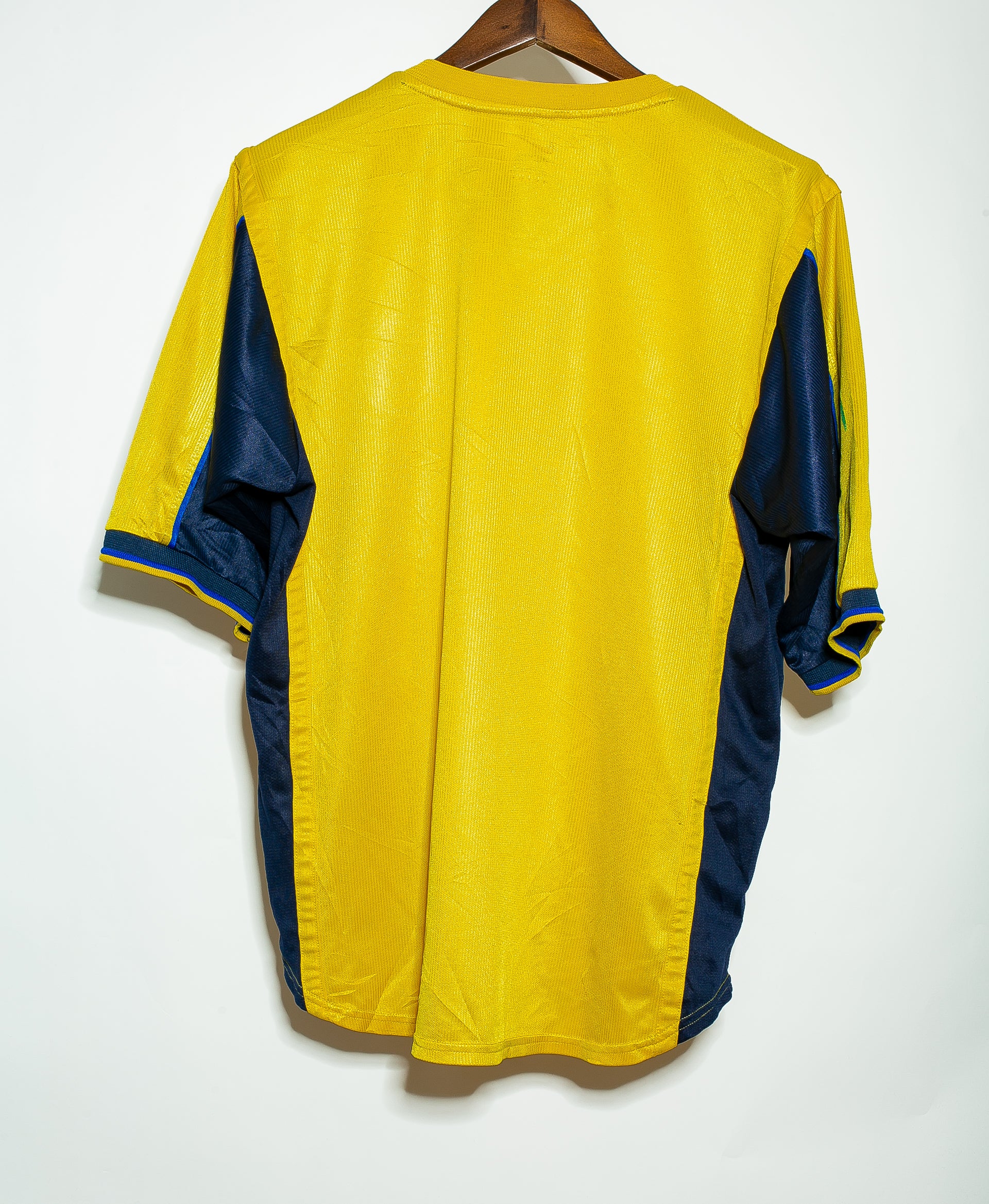 2000 Arsenal Away Jersey (XL) - Authentic Football Shirt for Fans & Collectors - Perfect for Matchdays, Gifts & Sports Events