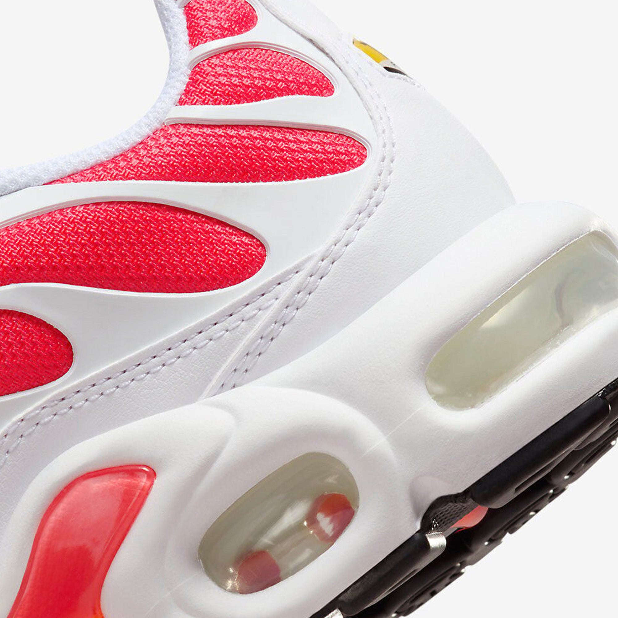 Nike Air Max Plus TN 'White Ember Glow' Running Shoes (2023) - Men's Lightweight Cushioned Sneakers for Gym, Jogging & Streetwear Fashion
