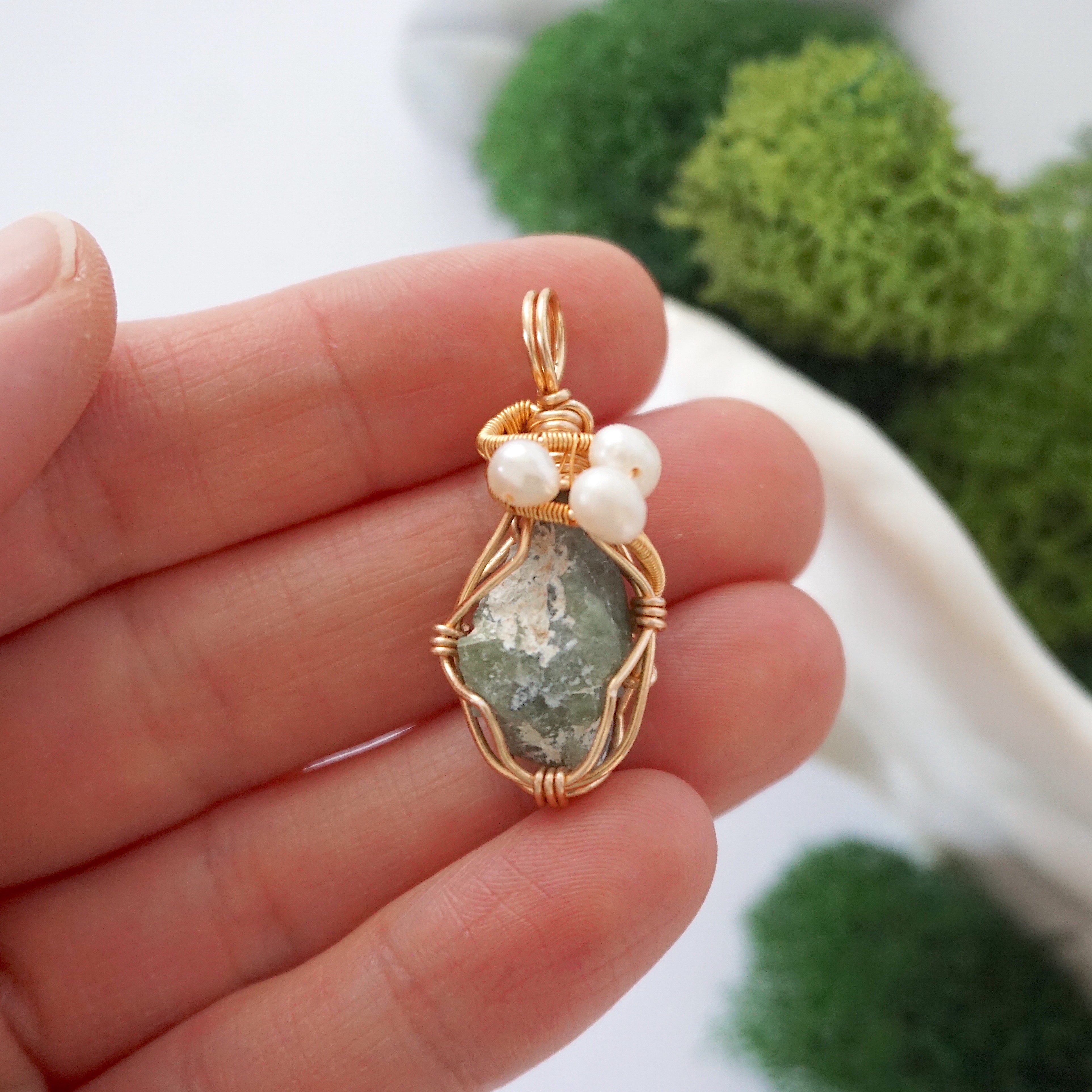 Elegant Peridot & Pearl Pendant Necklace - 14K Gold Plated Jewelry for Women - Perfect for Weddings, Anniversaries & Special Occasions