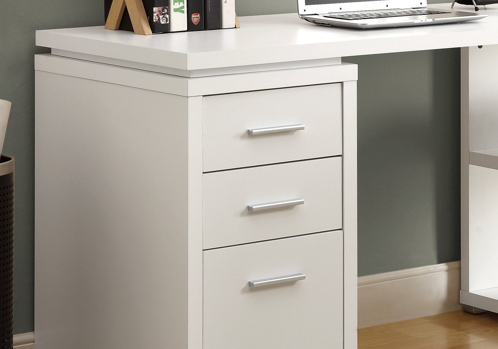 White Left or Right Facing Corner Desk for Home Office - Modern L-Shaped Workstation for Small Spaces & Productivity