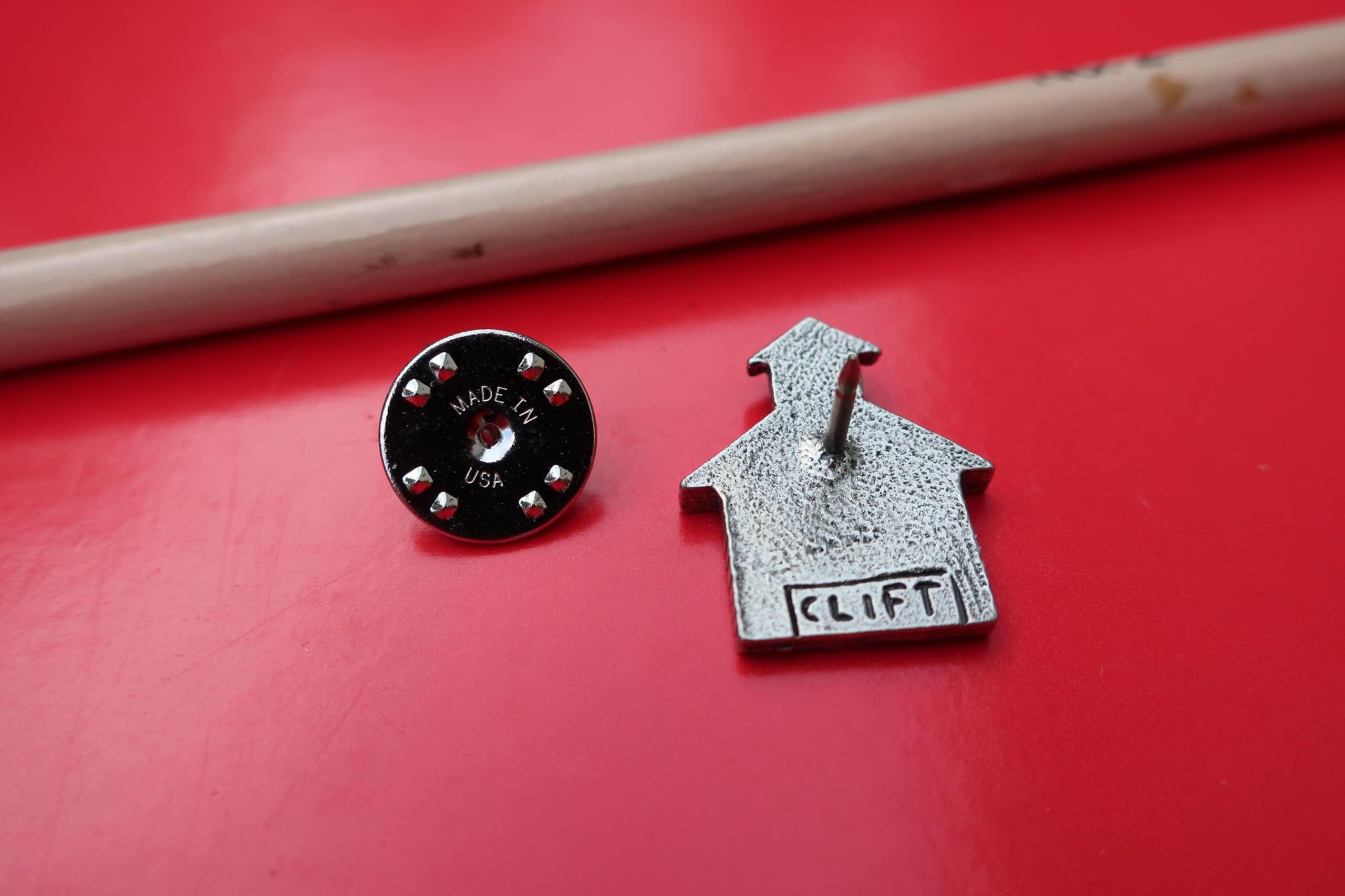 Jim Clift Design Vintage School House Lapel Pin - Classic Collectible for Teachers, Students & Alumni - Perfect for Jackets, Backpacks & Gifts