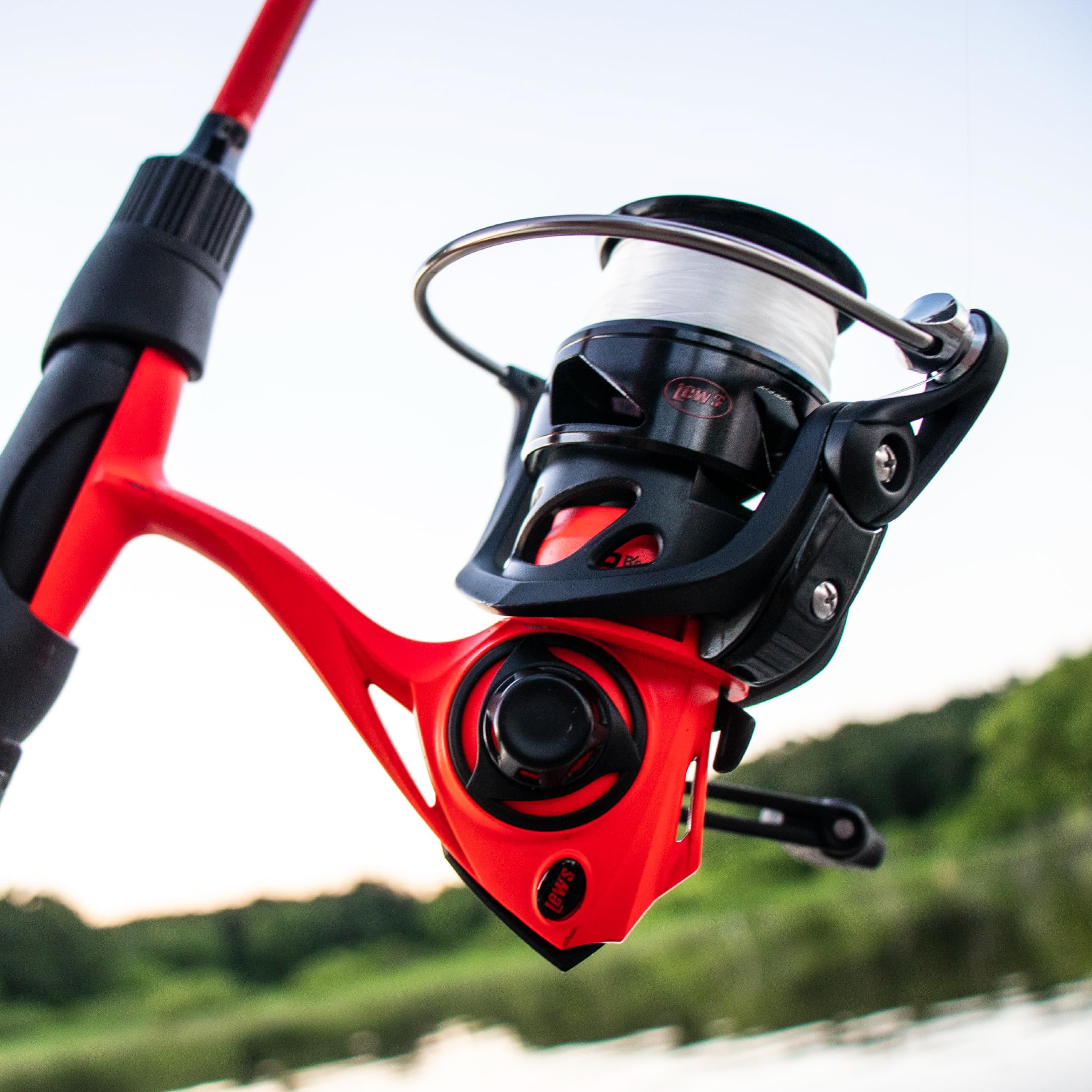 Lew's MACH Smash Speed Spin Spinning Fishing Reel - 6.2:1 High Speed Gear Ratio | Left/Right Hand Retrieve | Graphite Frame & 8 Bearing System | Fluorescent Red | Perfect for Freshwater & Saltwater Fishing, Bass, Trout, and Walleye Angling