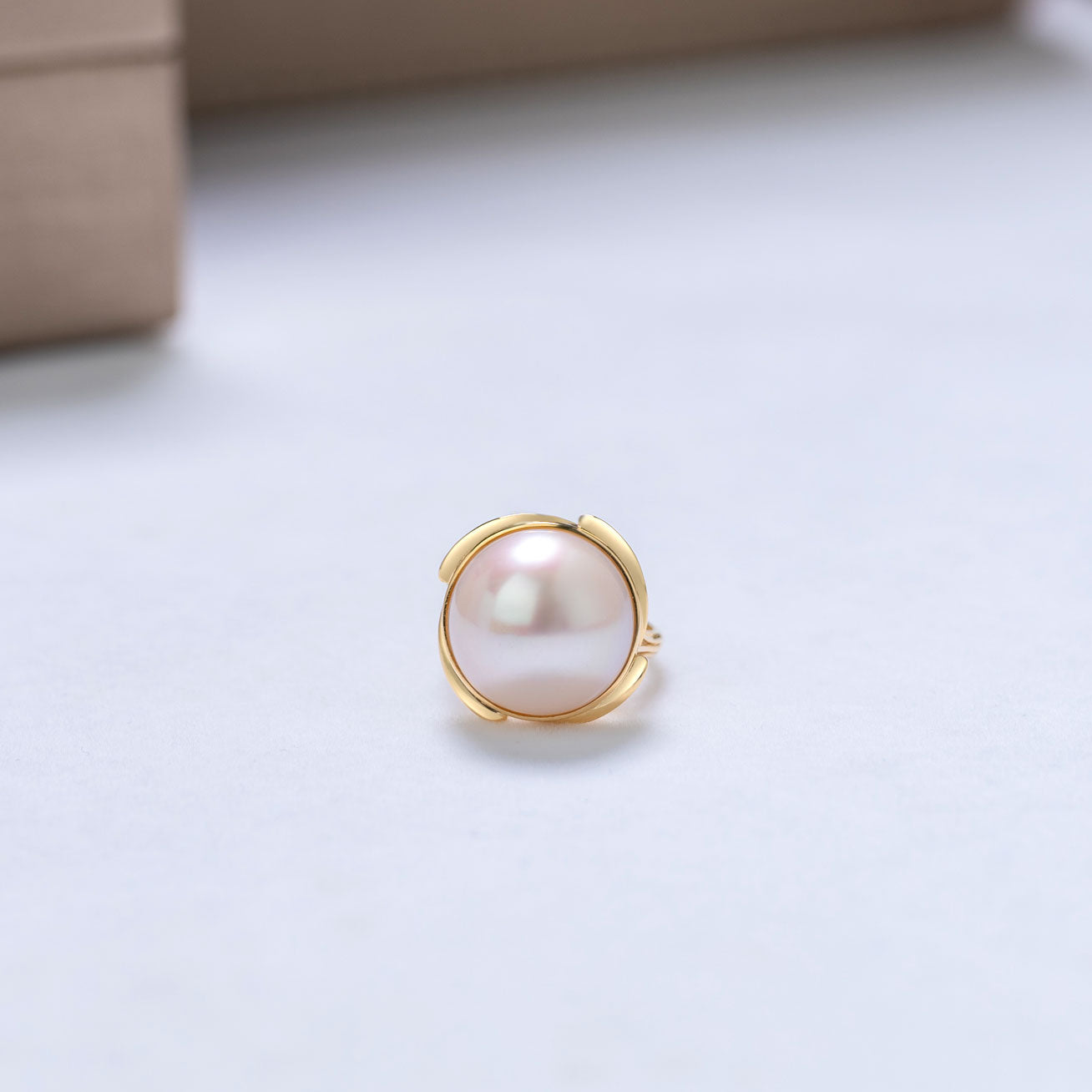 18K Gold Edison Pearl Ring KR00058 - Elegant Pearl Jewelry for Women, Perfect for Weddings, Anniversaries & Special Occasions