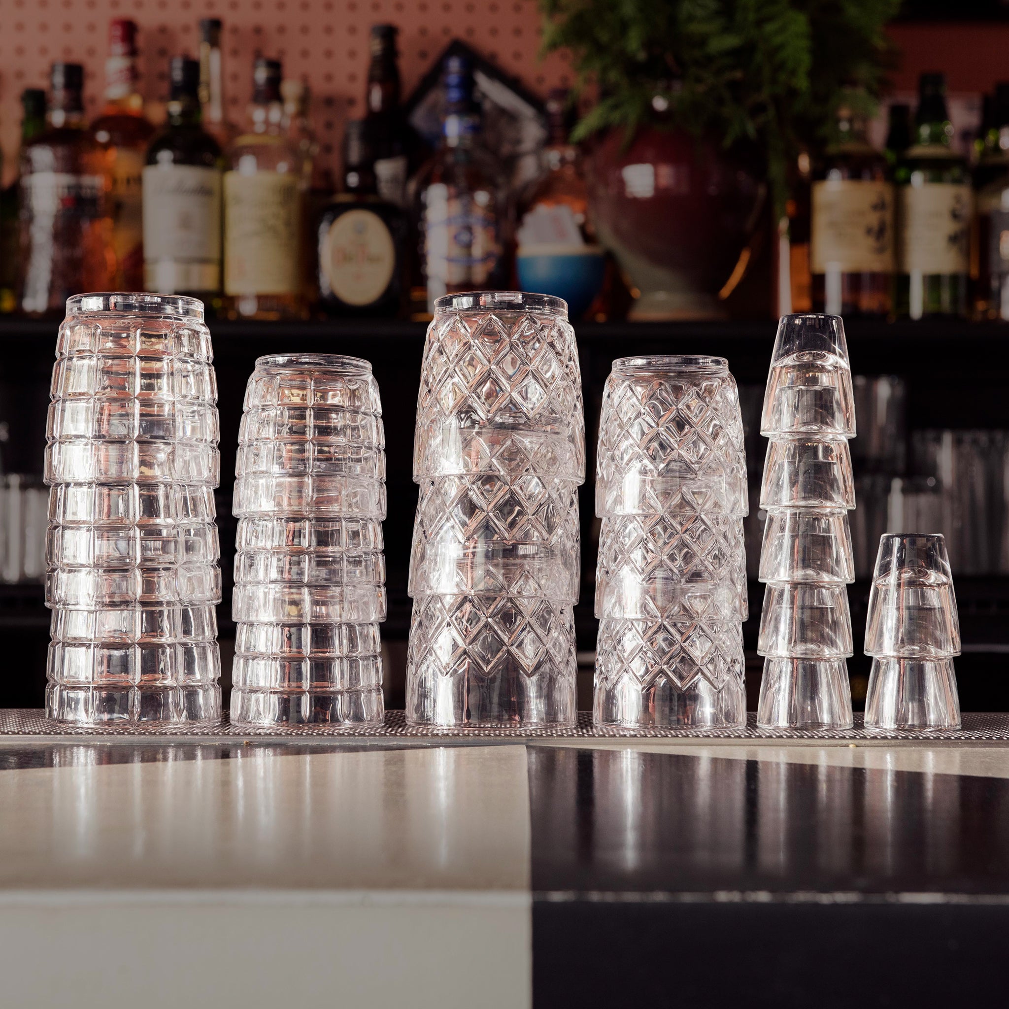 BUSWELL® 1oz (30ml) Stackable Shot Glasses - Pack of 24 - Perfect for Parties, Bars & Home Entertaining