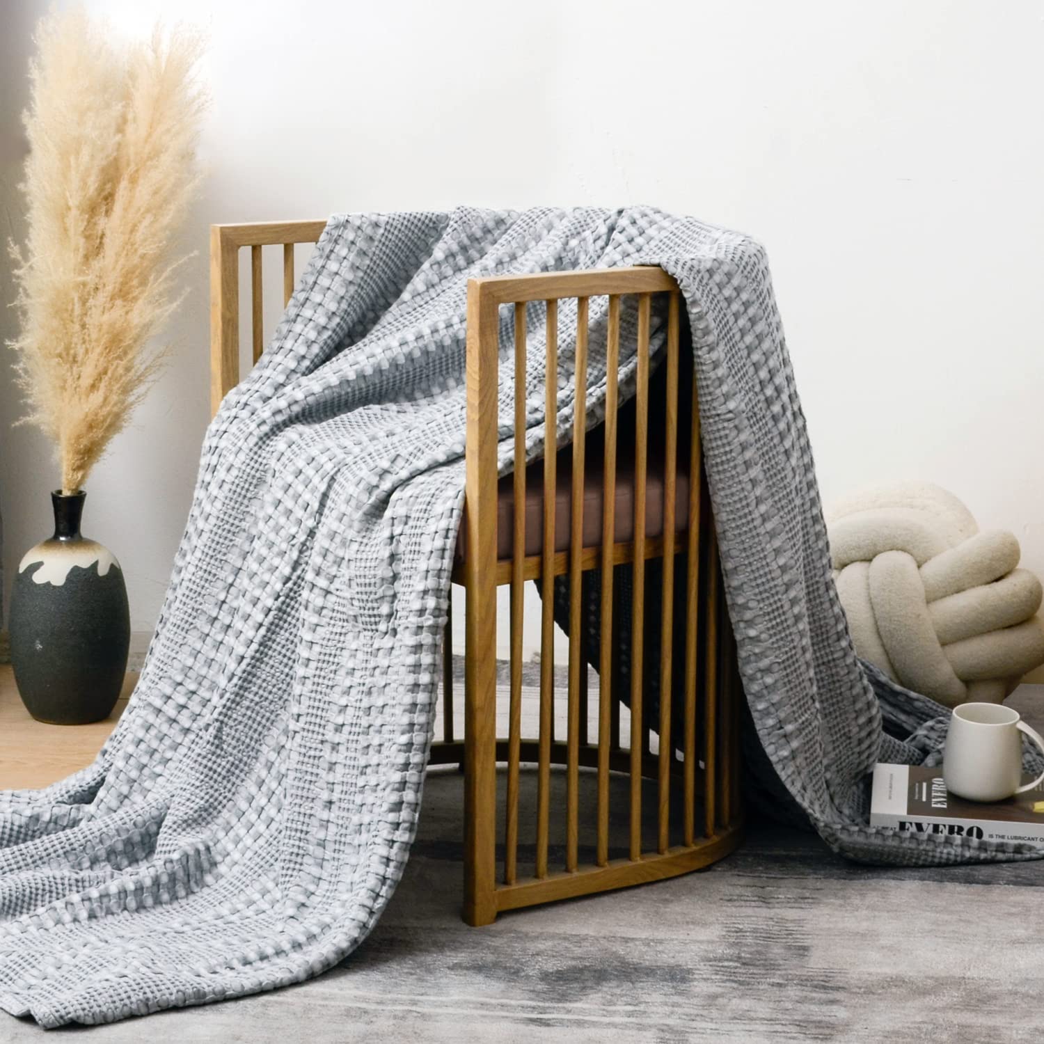 King Size Waffle Weave Blanket - 104x90 Inches Soft Breathable All-Season Throw - Lightweight Grey Bed Blanket for Couch, Sofa & Bedroom - Perfect for Cozy Nights, Lounging & Home Decor