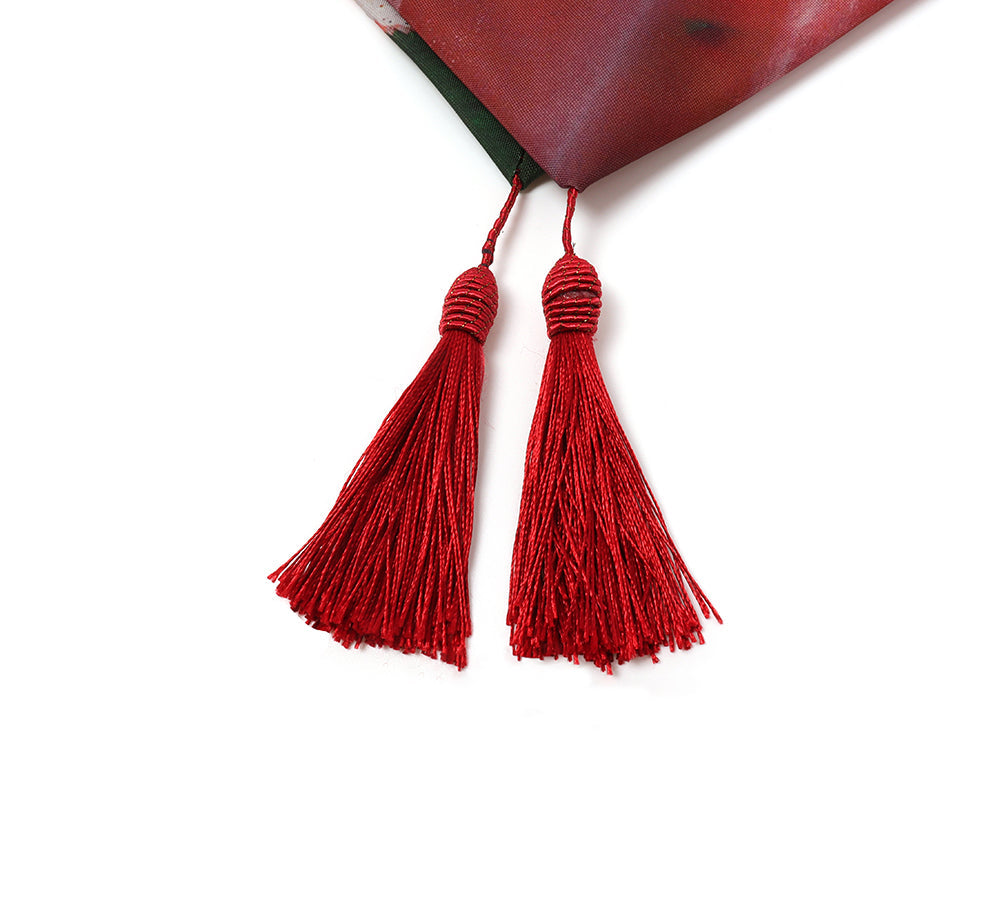 TARRAMARRA® Holiday Table Runners Set of 2 - Christmas Santa Design Festive Dining Decor for Holiday Parties & Family Gatherings