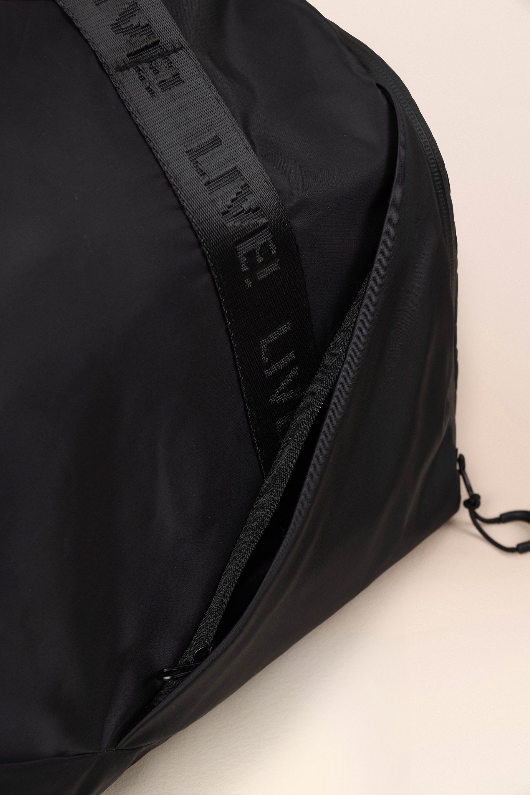 Travel Backpack 457105 - Lightweight Durable Carry-On Bag for Hiking, Camping & Airplane Travel
