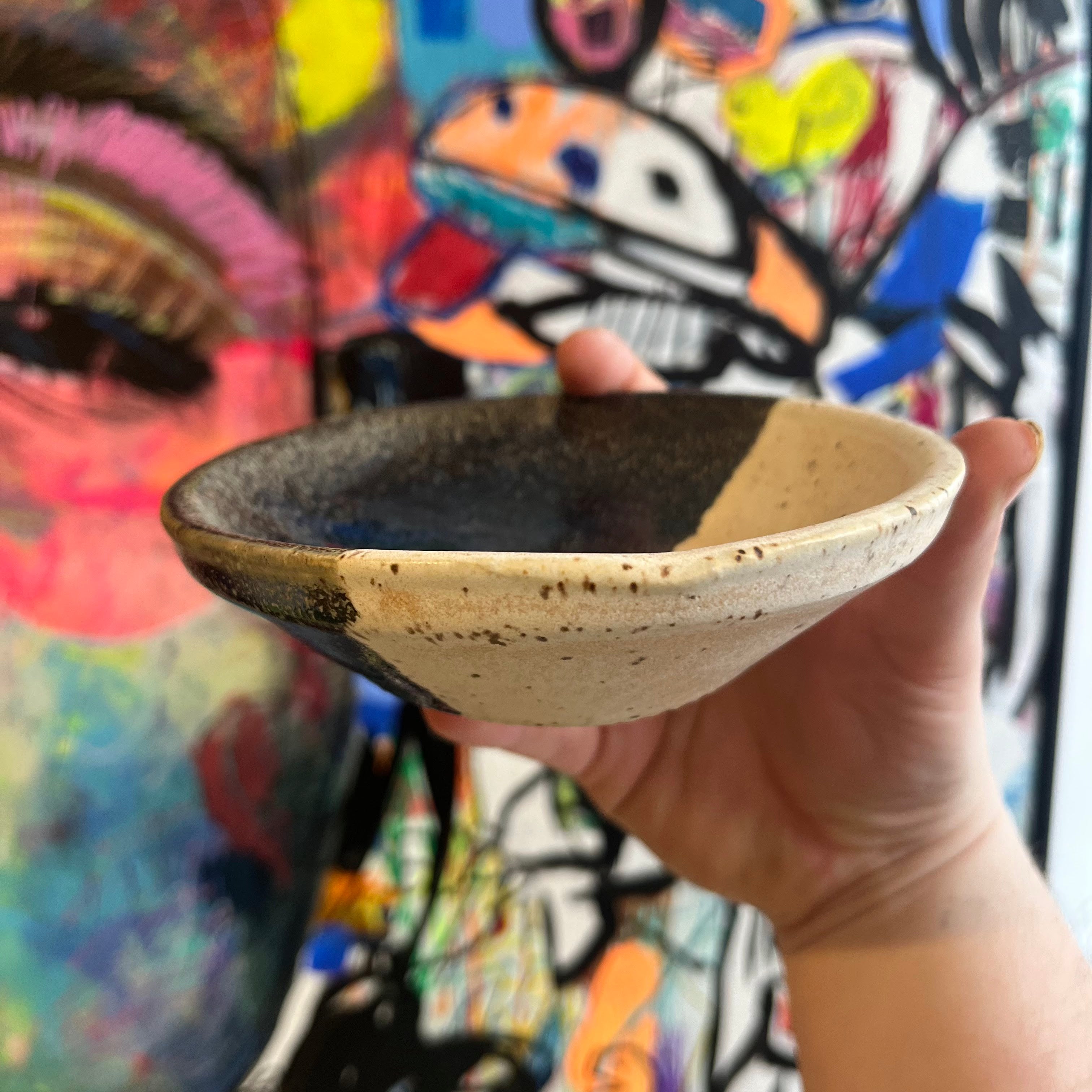 Miranda Van Young Split Bowl - Handcrafted Ceramic Serving Bowl for Salads, Pasta & Snacks - Perfect for Dining, Entertaining & Home Decor