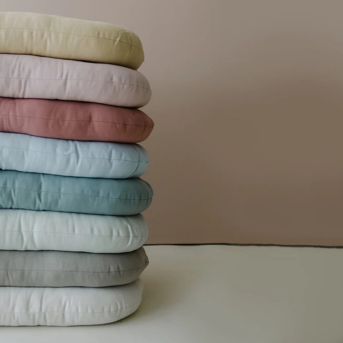 Organic Snuggle Me Infant Lounger - Premium Baby Nest for Safe & Comfortable Sleep, Play & Cuddle - Perfect for Newborns, Nursery, Travel & Breastfeeding
