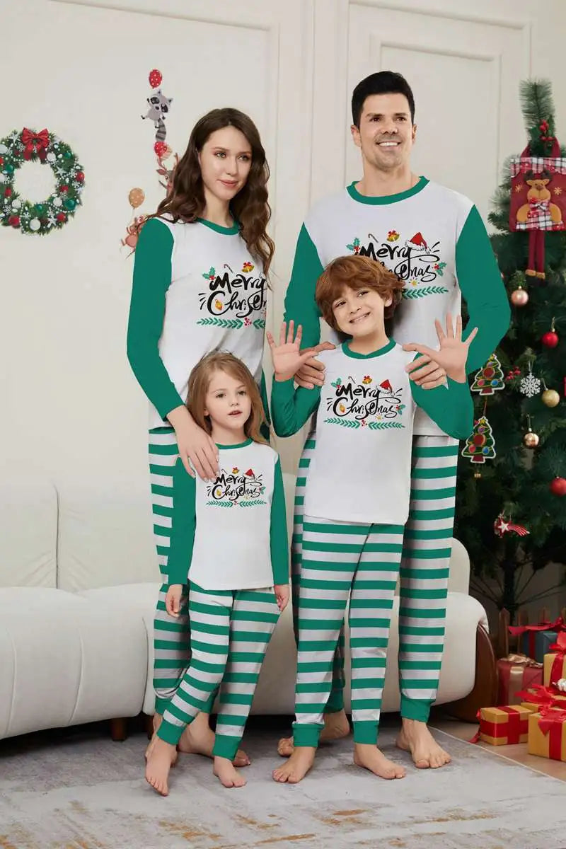 Printed Christmas Matching Family Pajamas Set - Cozy Holiday PJS for Family Photos & Festive Gatherings