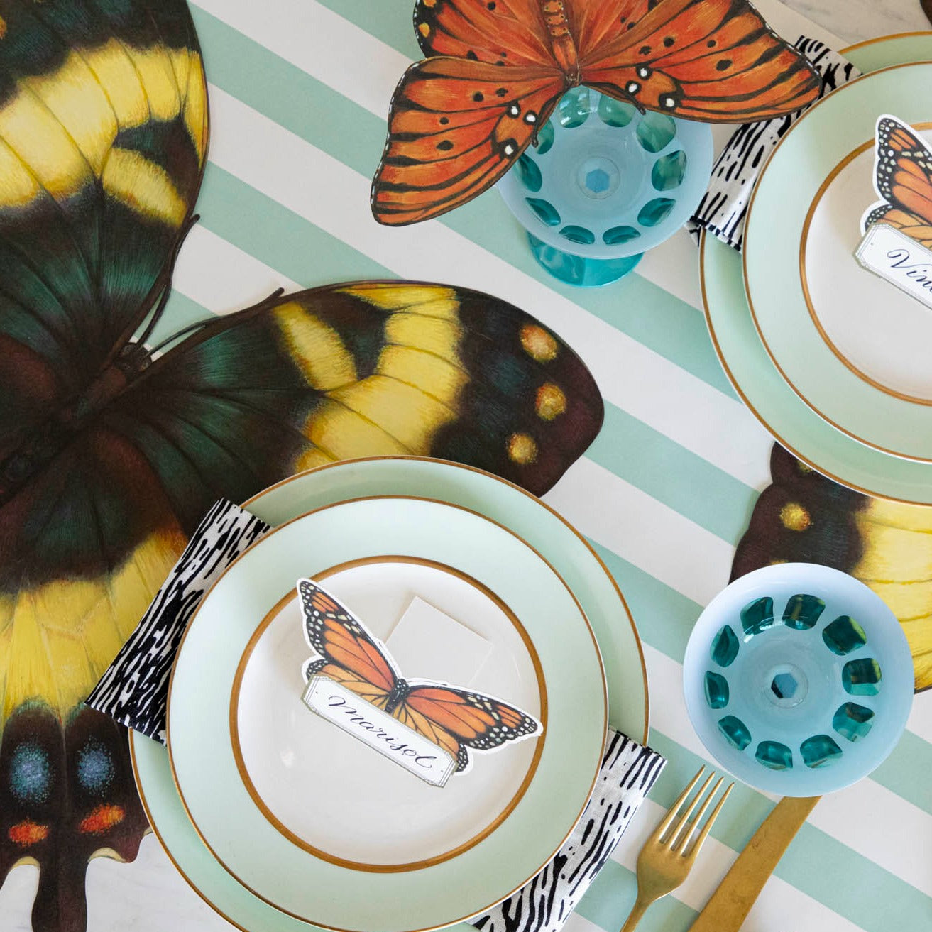 Elegant Die-Cut Butterfly Placemats for Dining Table Decor - Perfect for Spring Parties, Wedding Receptions & Home Decor