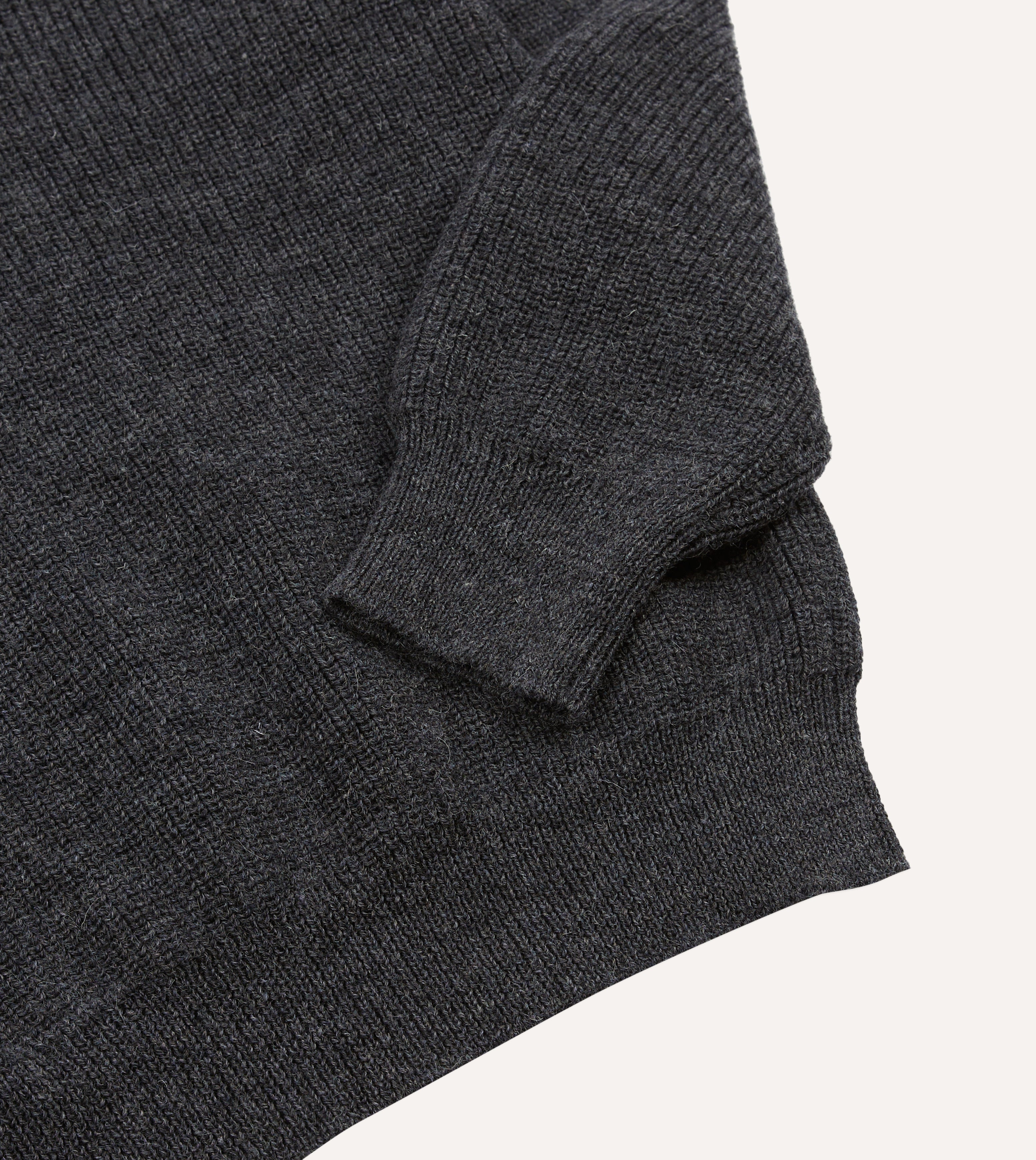Men's Grey Wool Quarter Zip Sweater - Soft & Warm Winter Pullover for Outdoor Activities & Casual Wear