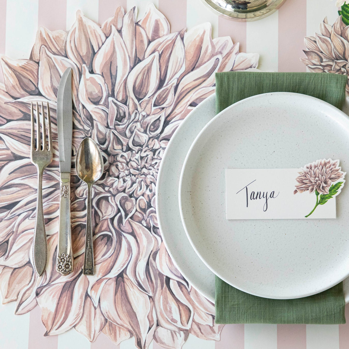 Premium Die-Cut Dahlia Placemats Set of 4 - Elegant Floral Table Mats for Dining, Kitchen, Party Decor - Waterproof & Heat-Resistant for Everyday Use
