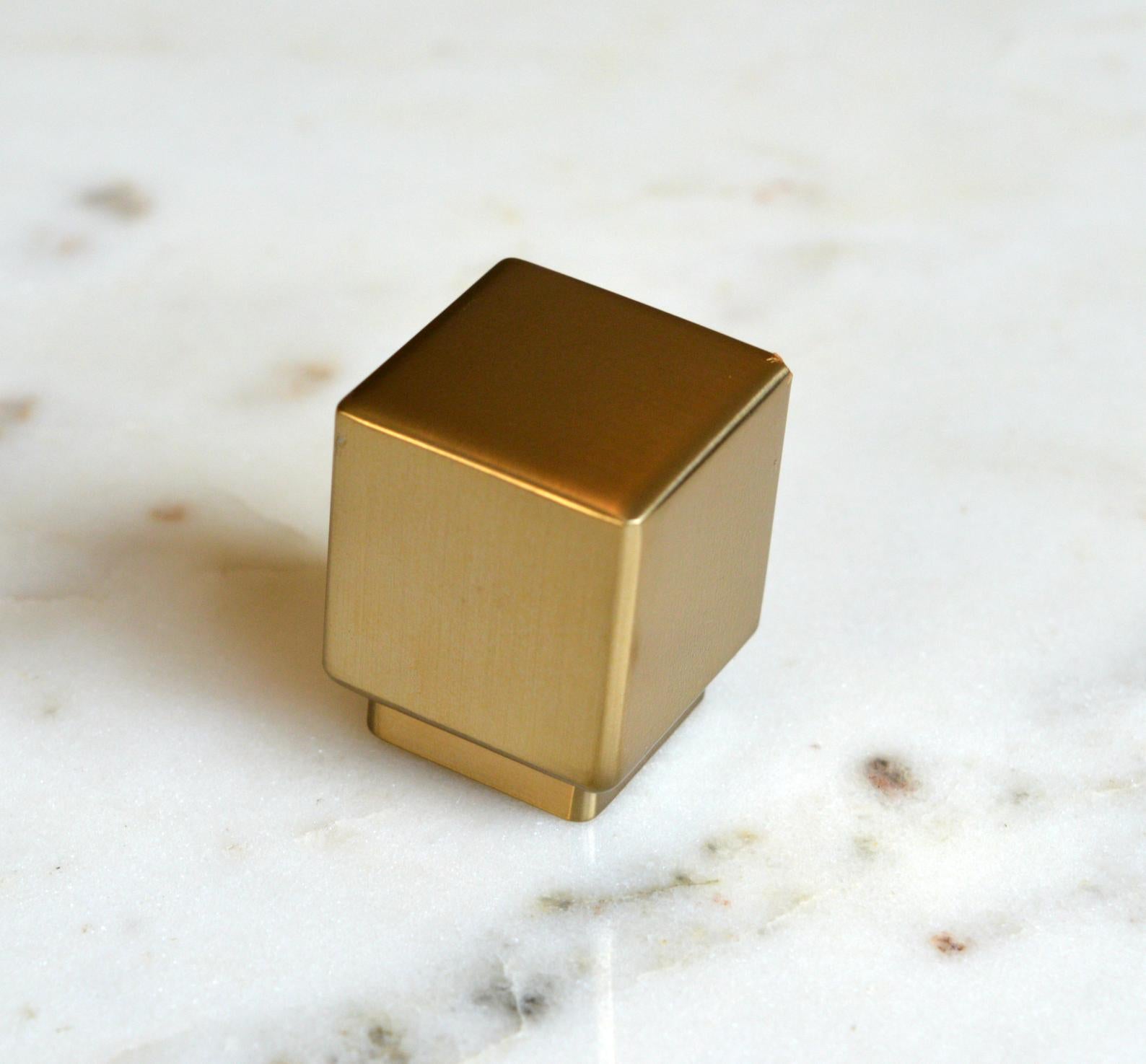 Modern Rectangular Allerton Square Cabinet Knob in Champagne Bronze - Perfect for Kitchen, Bathroom & Furniture Upgrades